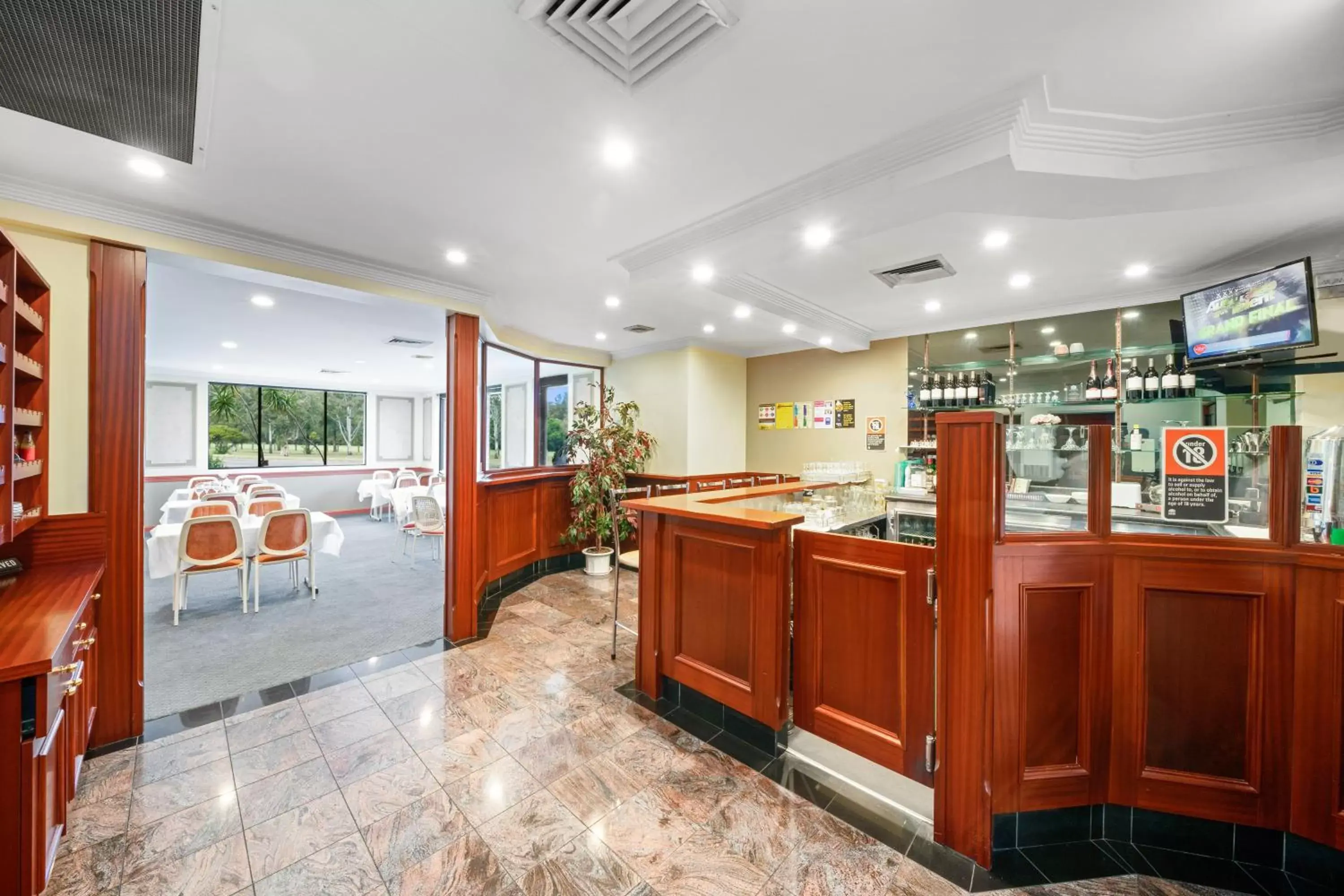 Alcoholic drinks, Lobby/Reception in WM Bankstown