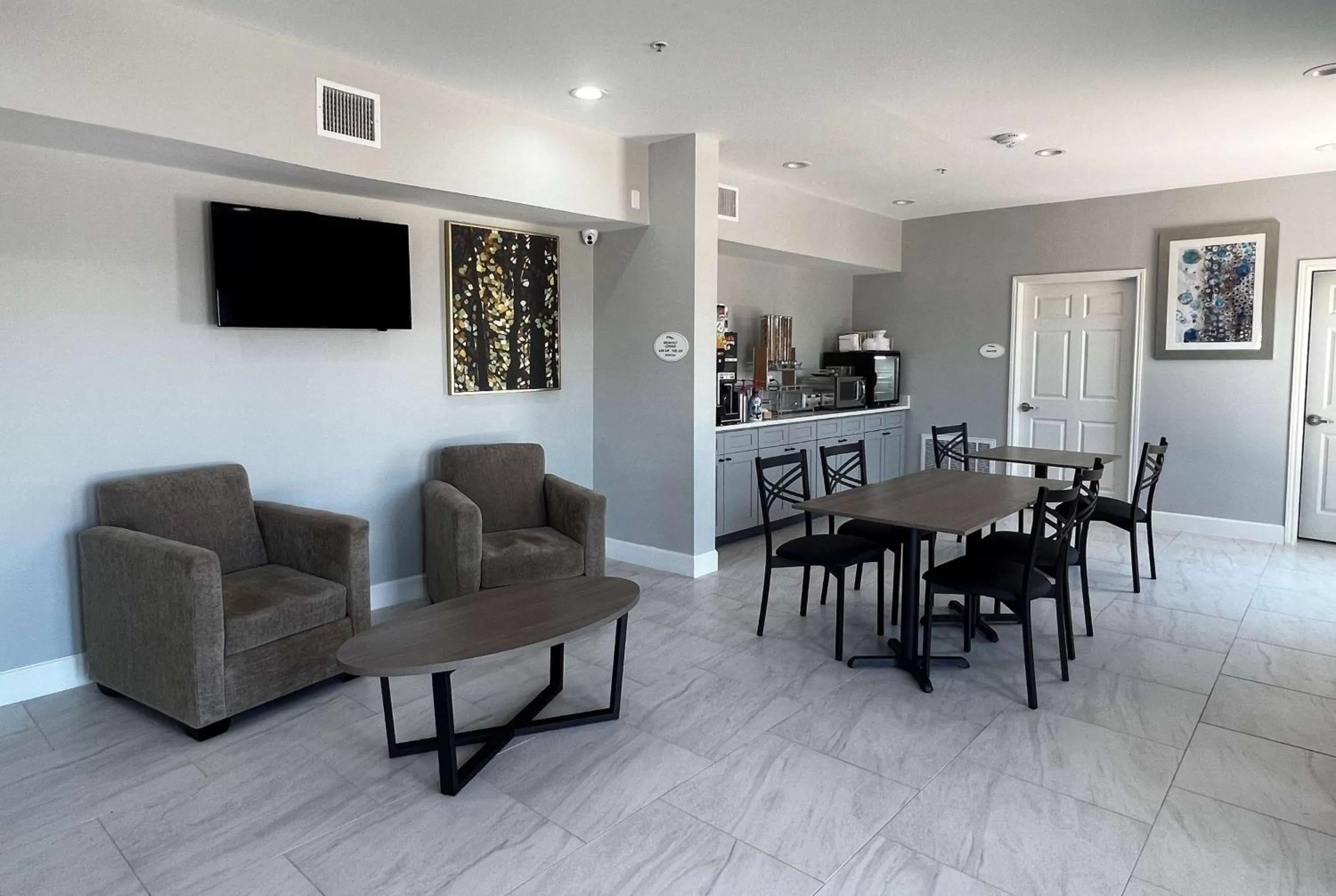 Breakfast in Baymont by Wyndham Freeport Texas