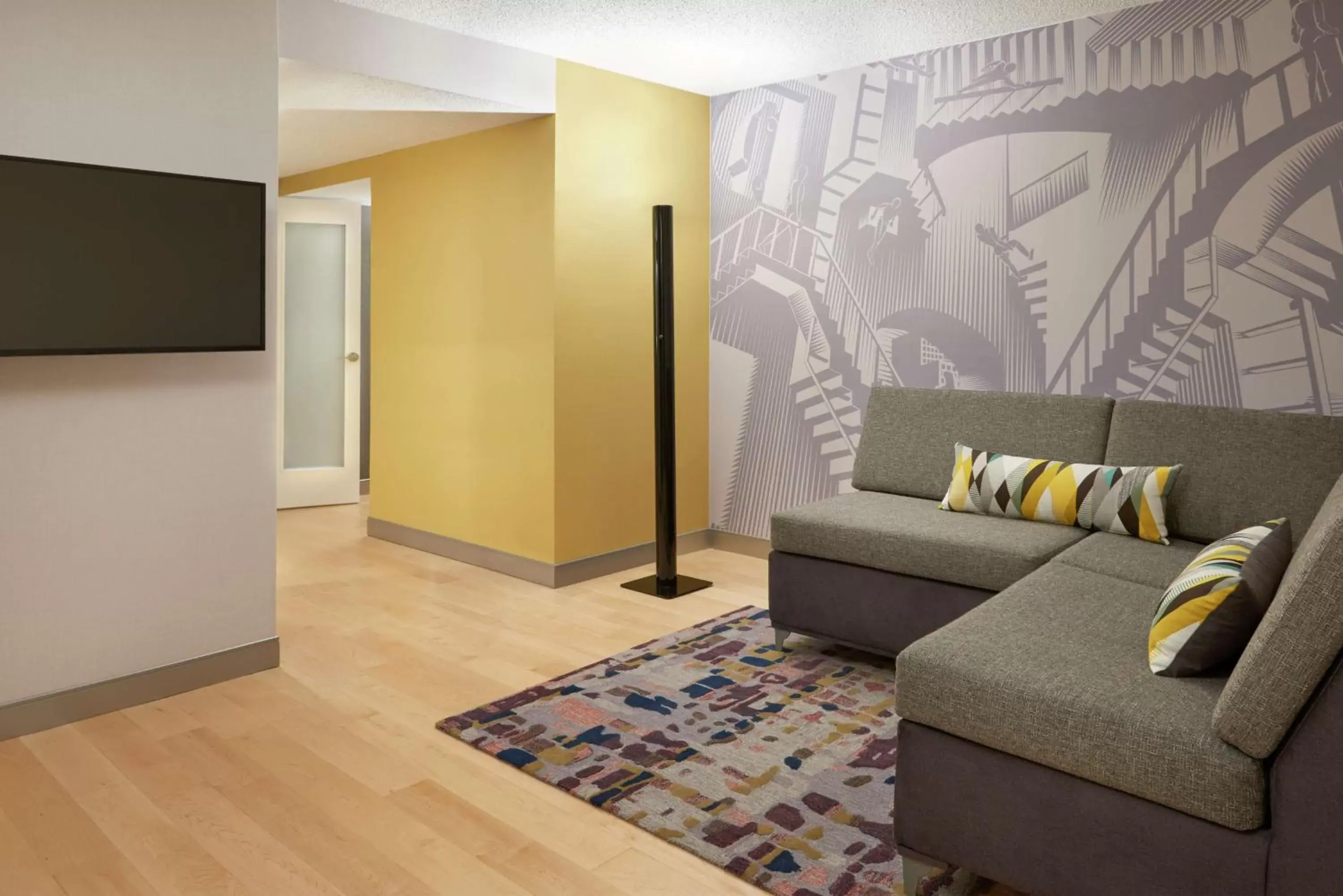 Living room, Seating Area in Hilton Toronto Airport Hotel & Suites