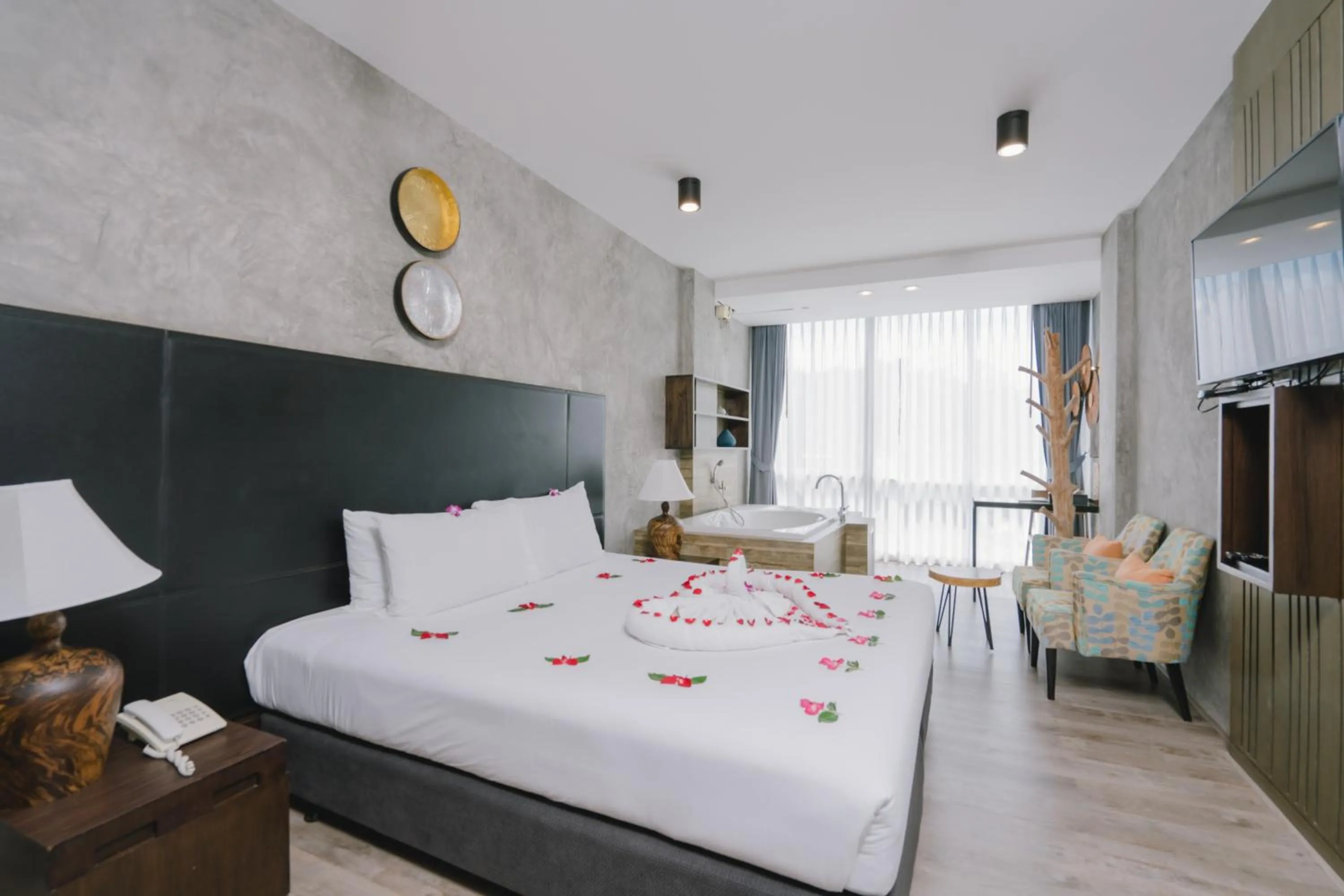 Bed in Patong Signature Boutique Hotel