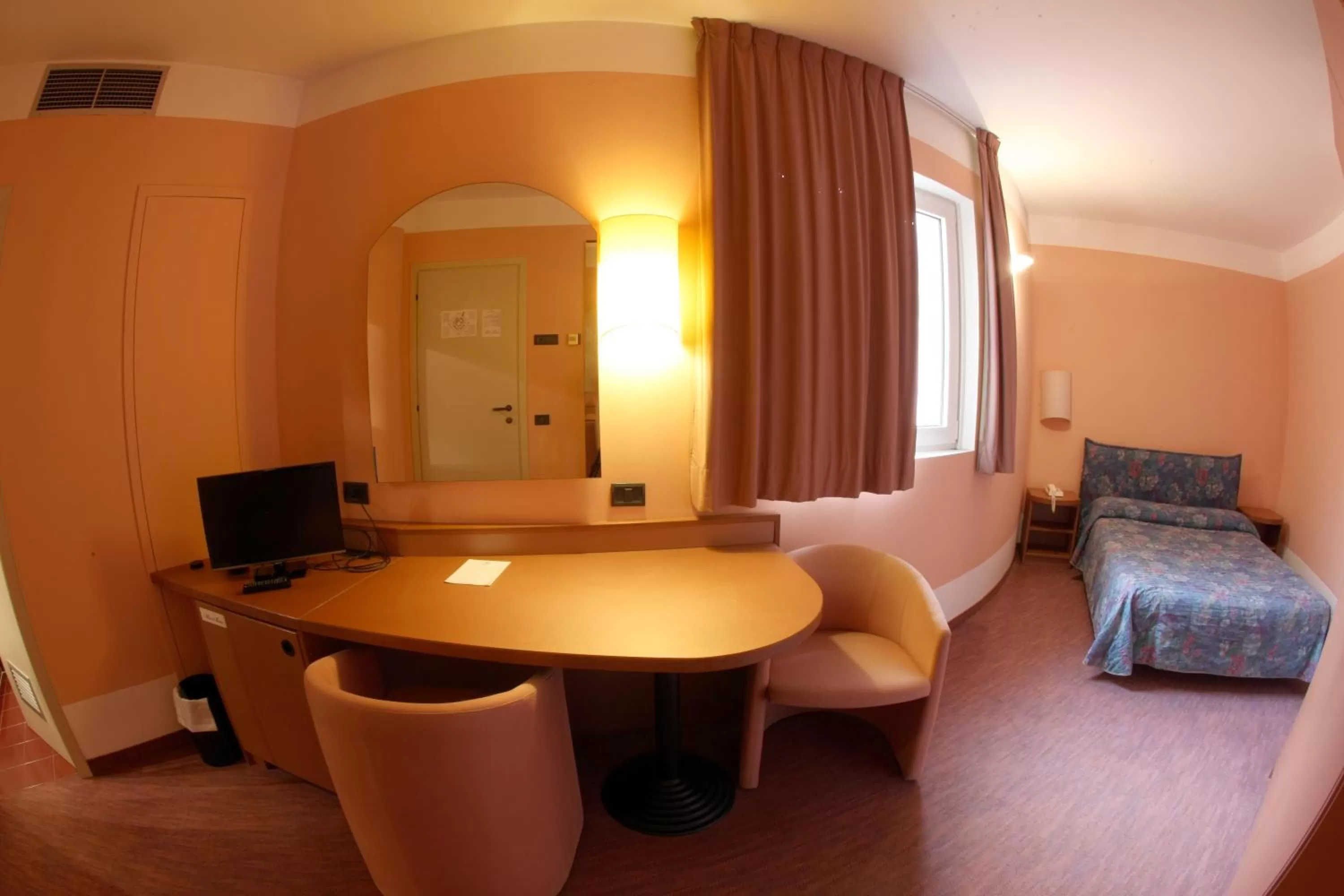 Bedroom, Bed in Etoile Du Nord