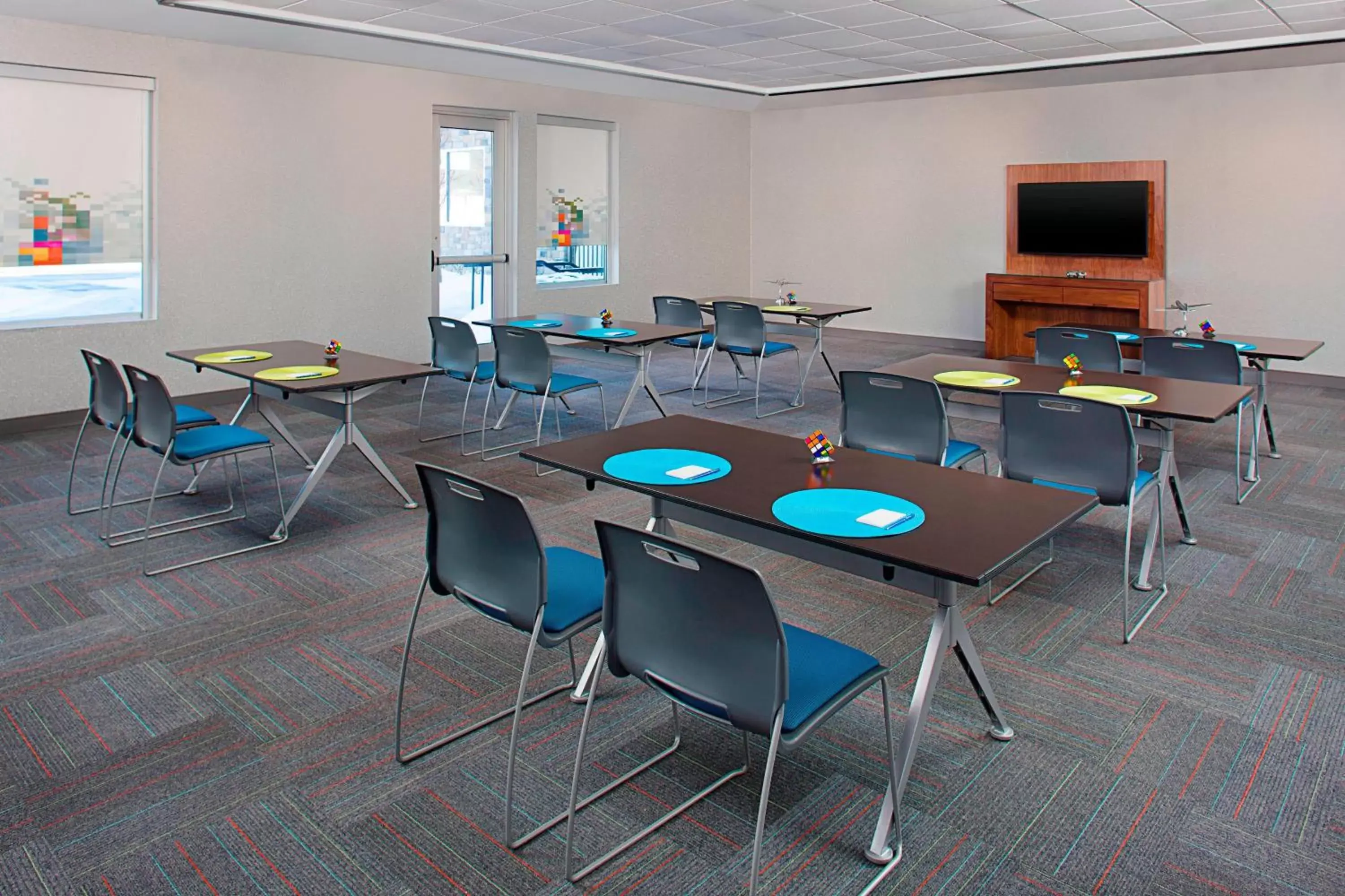 Meeting/conference room in Aloft Beachwood