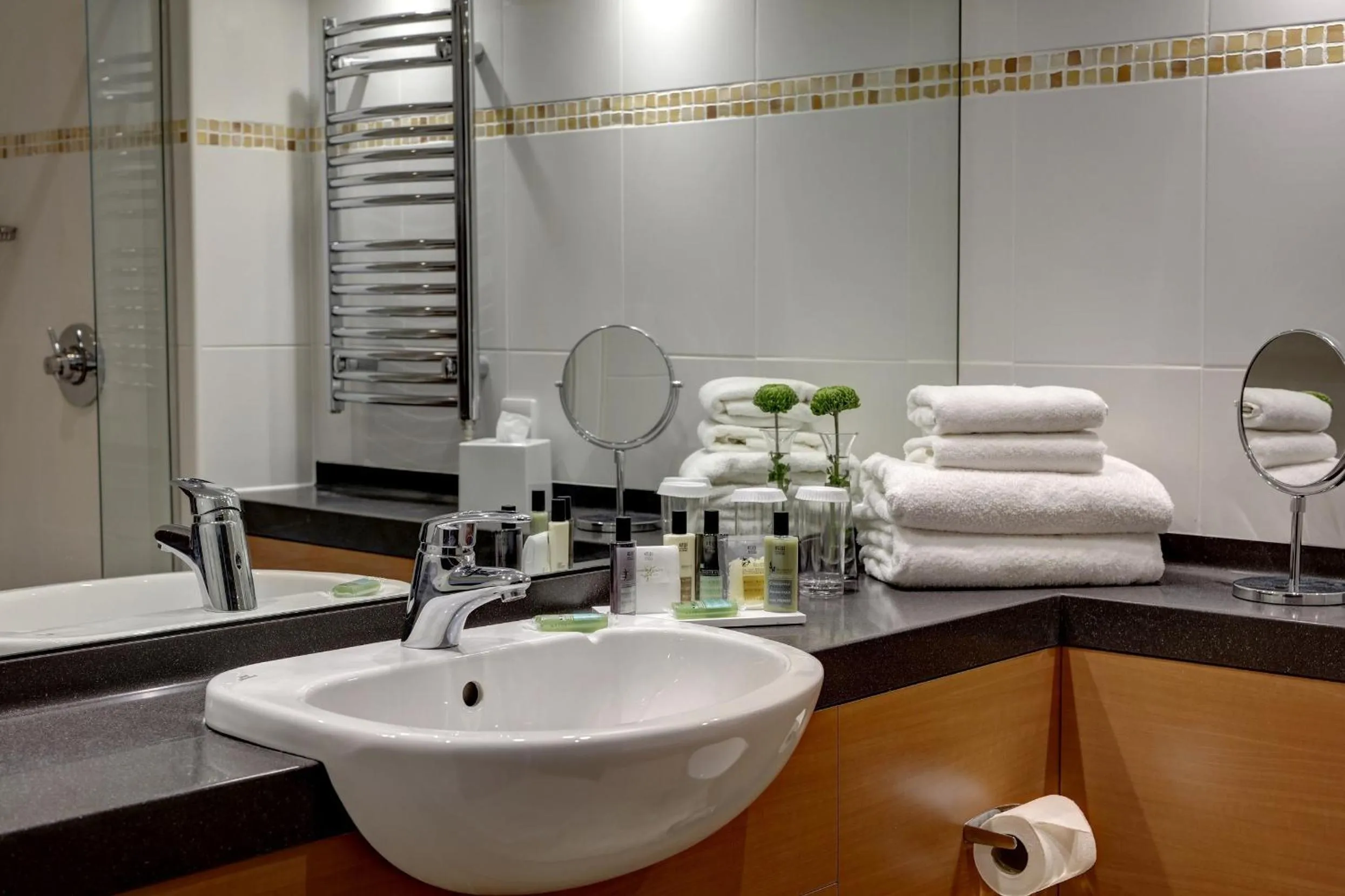 Bathroom in Best Western Plus Dunfermline Crossford Keavil House Hotel