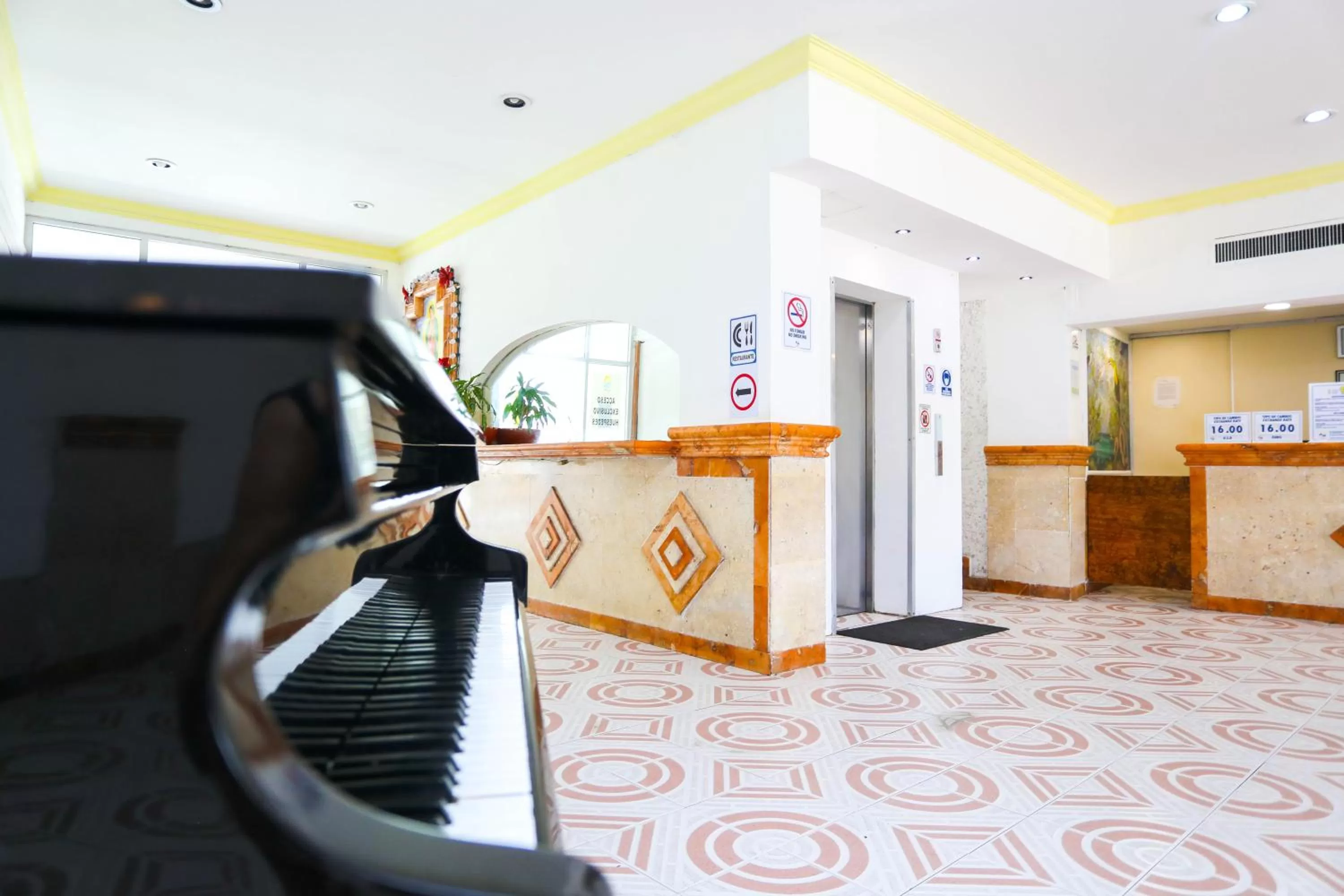 Lobby or reception in Hotel Caribe Internacional Cancun