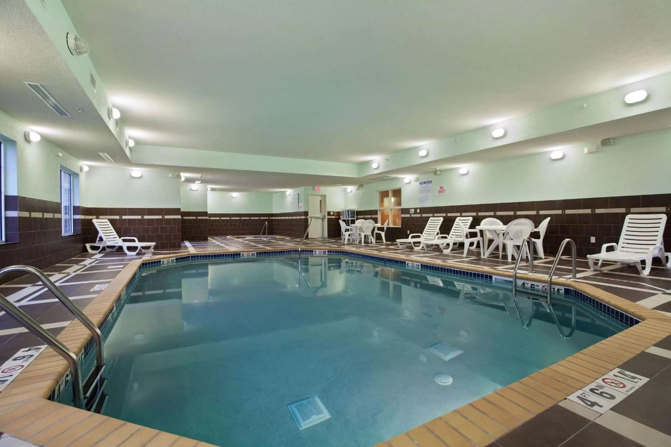 Pool view in Homewood Suites Saint Cloud