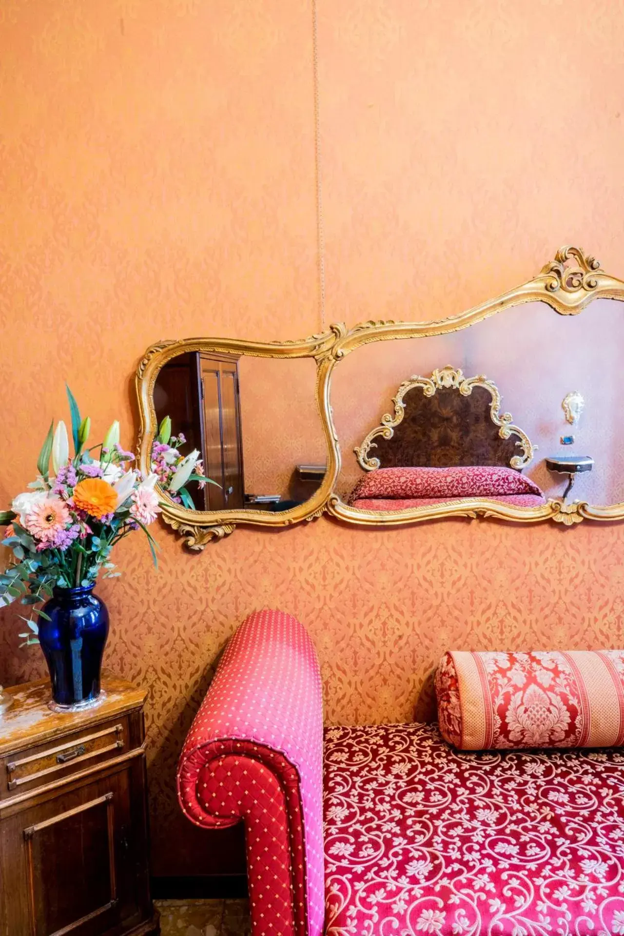 Decorative detail, Seating Area in Hotel Ateneo