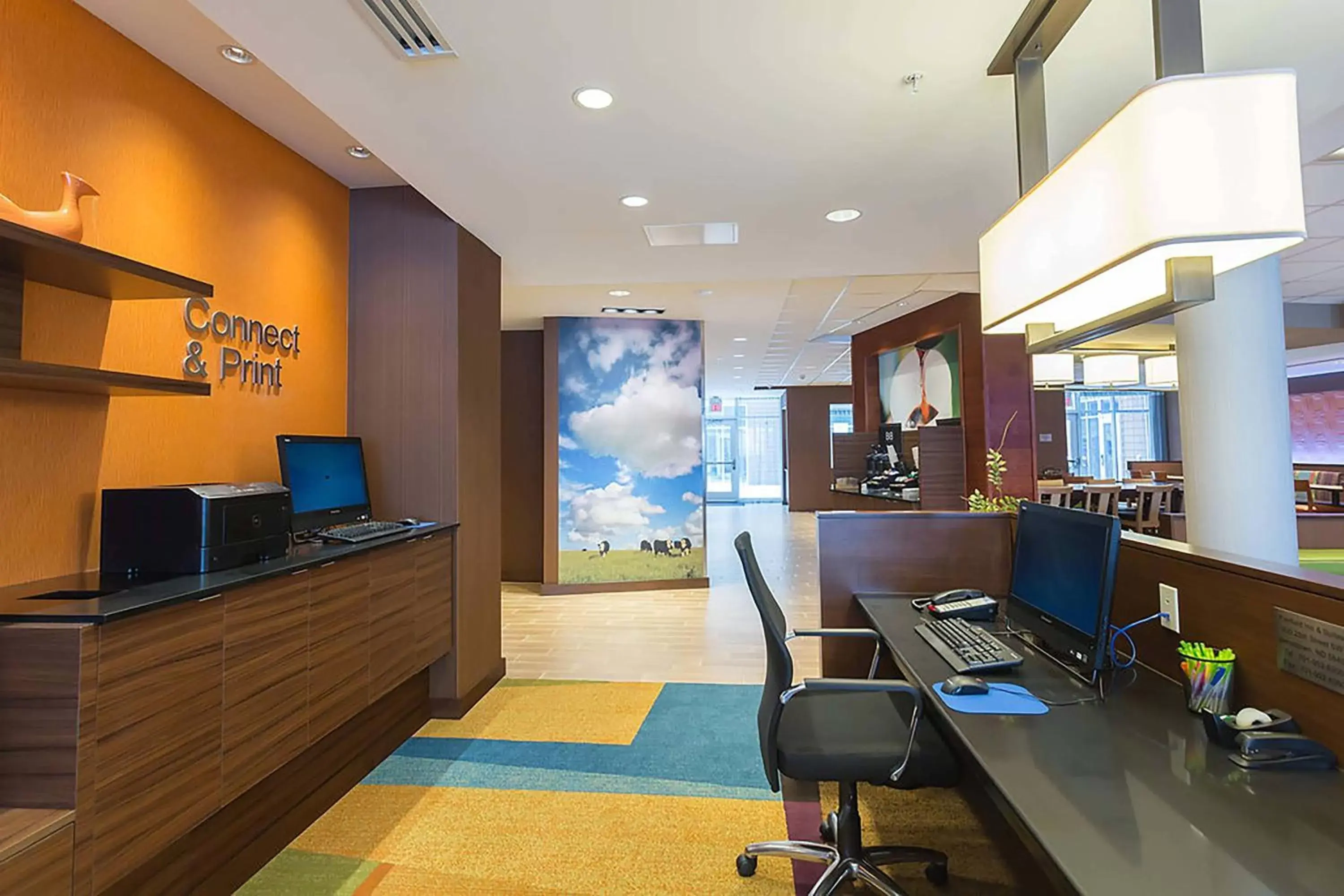 Business facilities, TV/Entertainment Center in Fairfield Inn & Suites by Marriott Jamestown