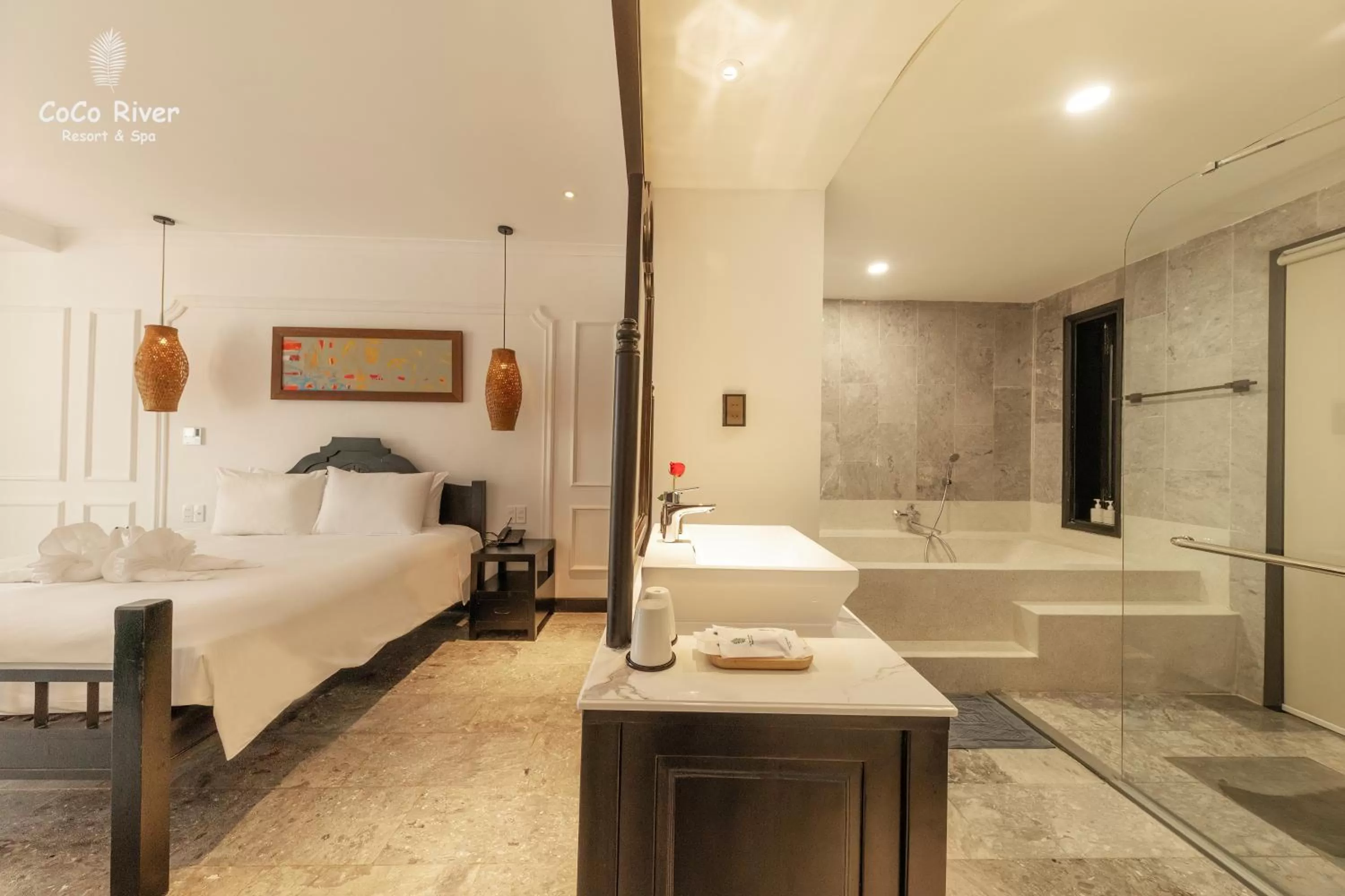 Hot Tub, Bed in Hoi An Coco River Resort & Spa