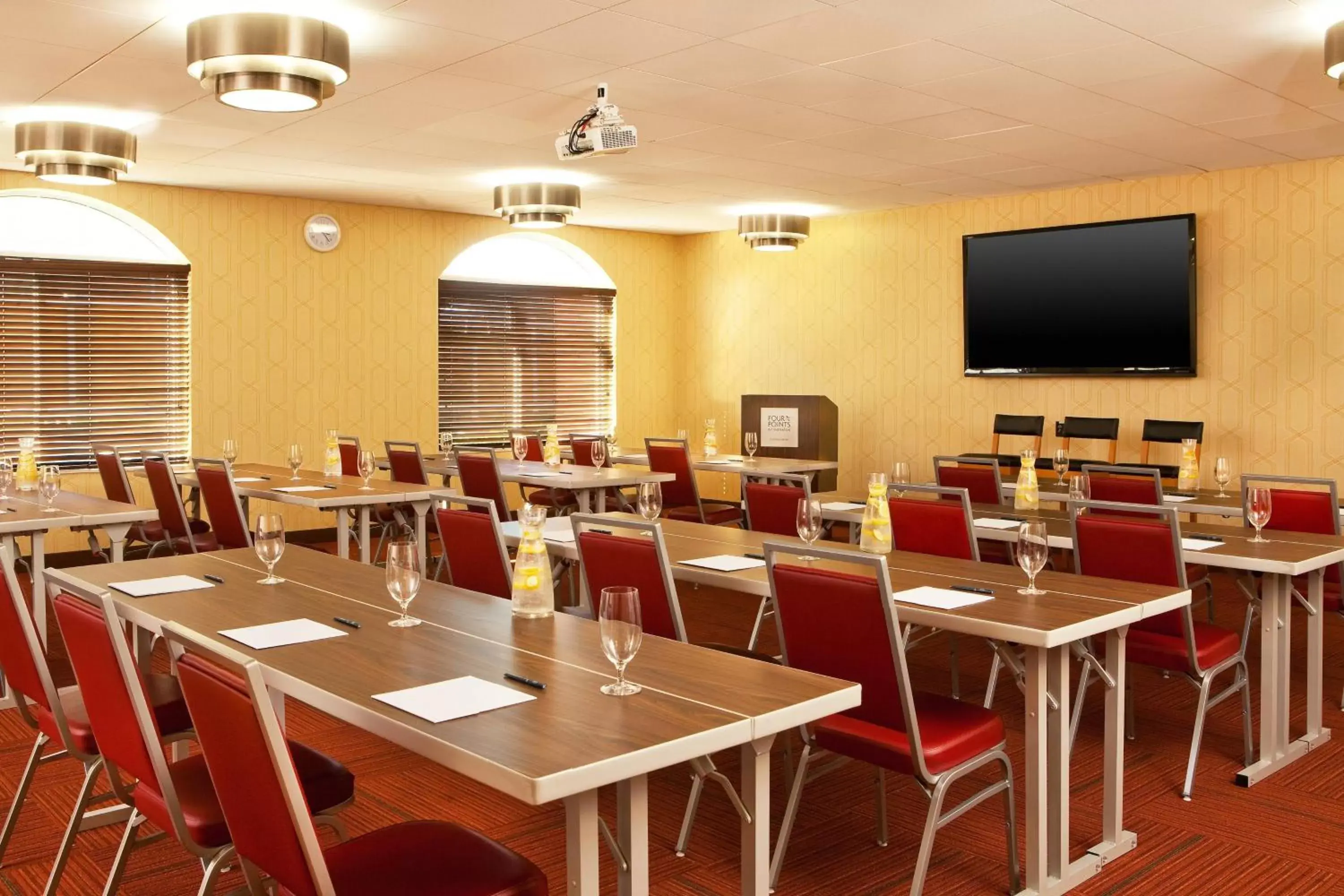 Meeting/conference room, Restaurant/Places to Eat in Four Points by Sheraton Louisville Airport
