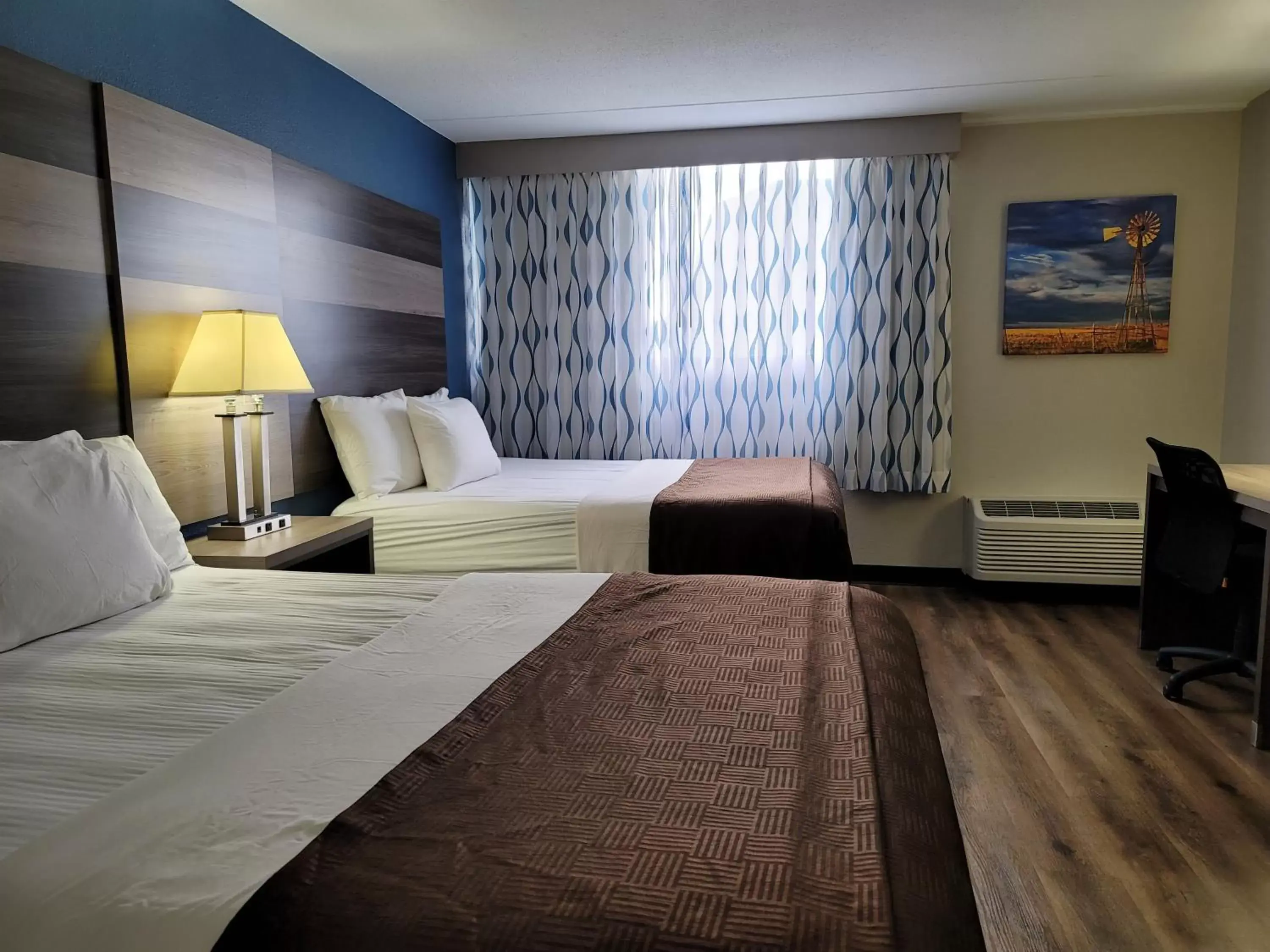 Bed in Wingate by Wyndham Wichita Airport