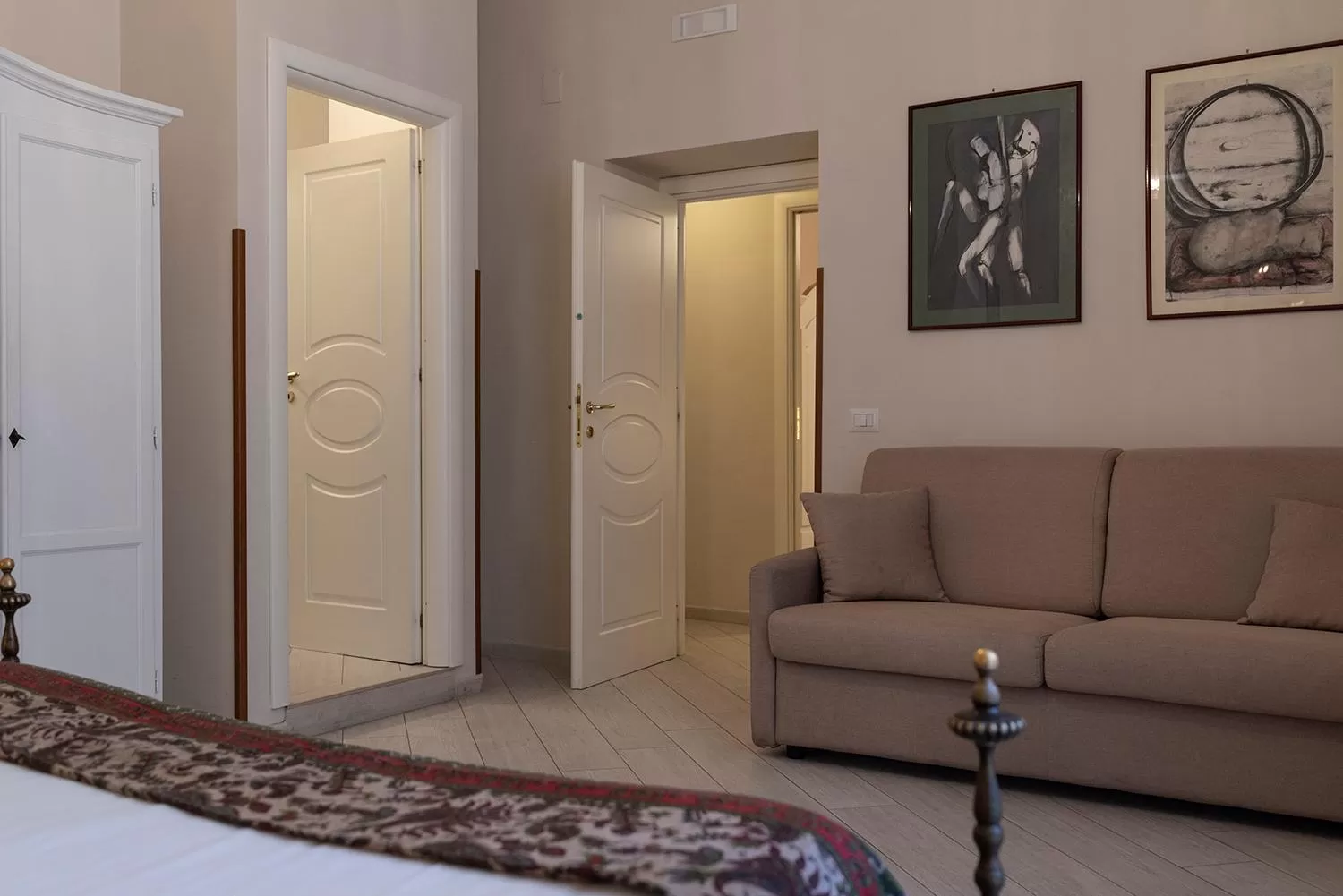 Living room, Bed in Domus Borbonica