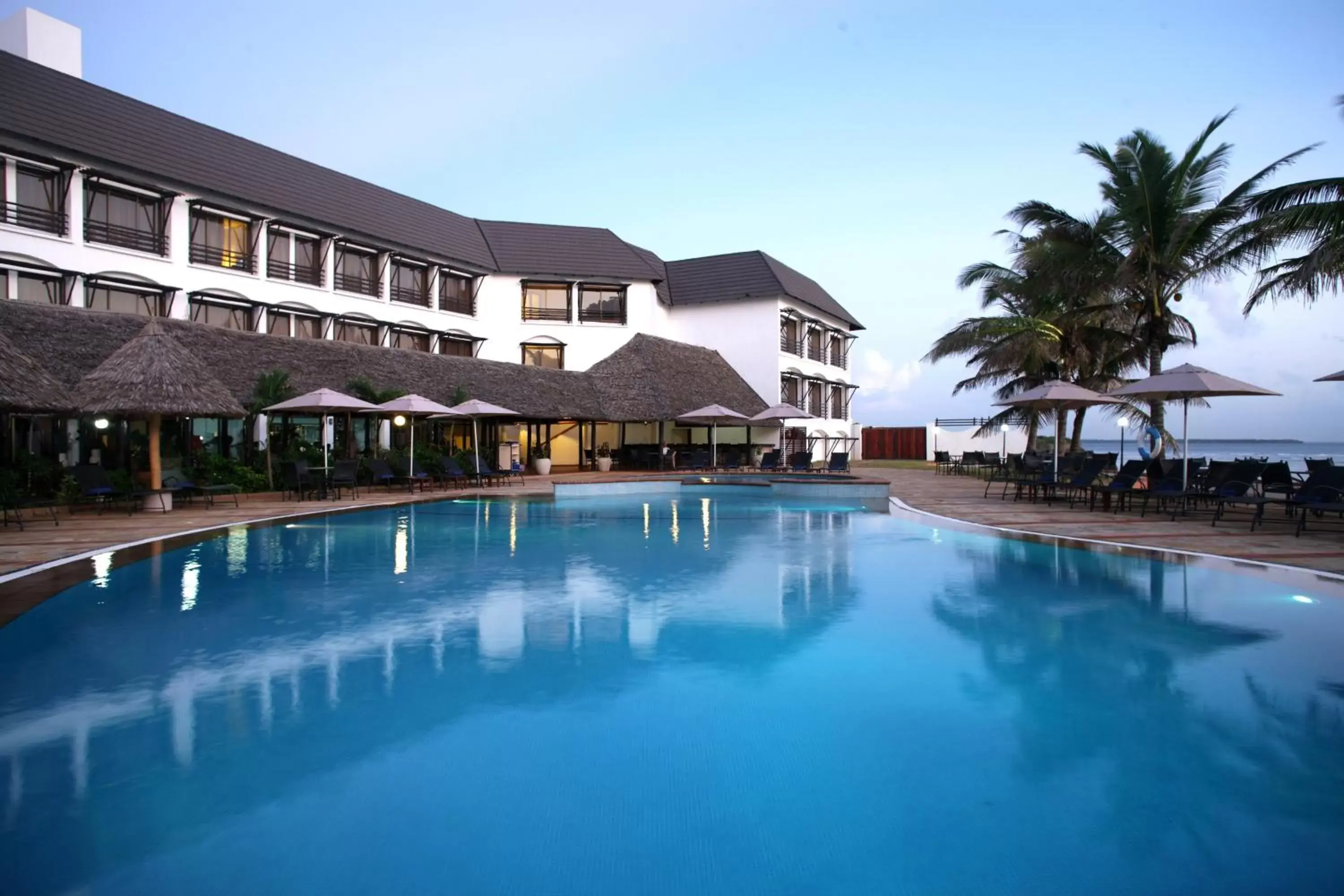 Swimming pool, Property Building in Sea Cliff Hotel