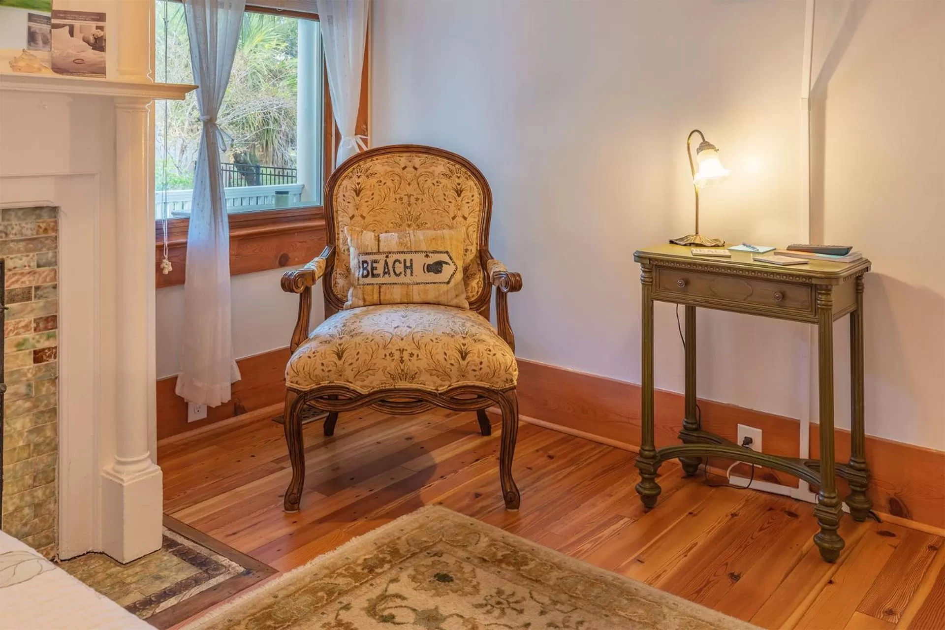 Bed in Surf Song Bed & Breakfast