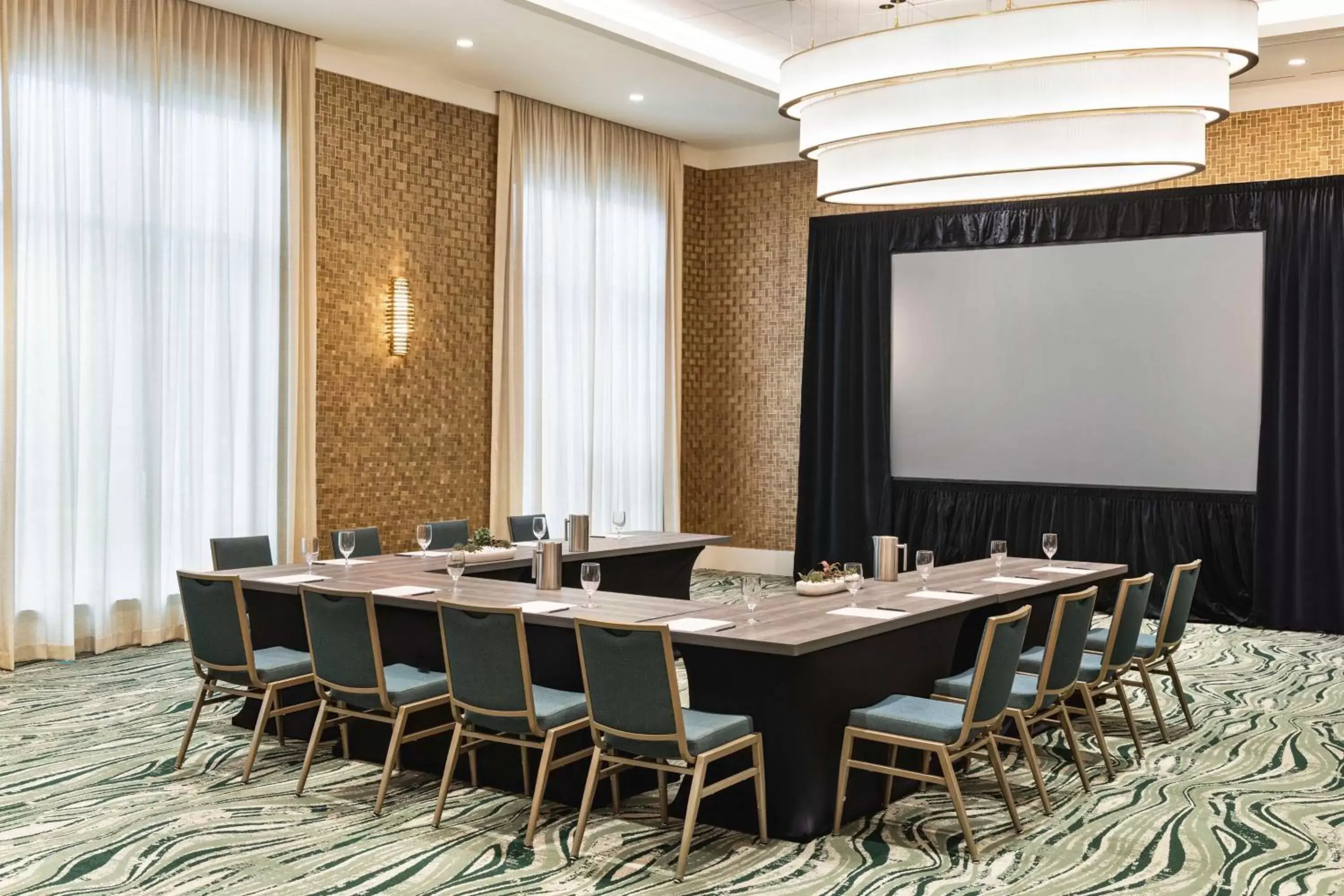 Meeting/conference room in Embassy Suites By Hilton Panama City Beach Resort