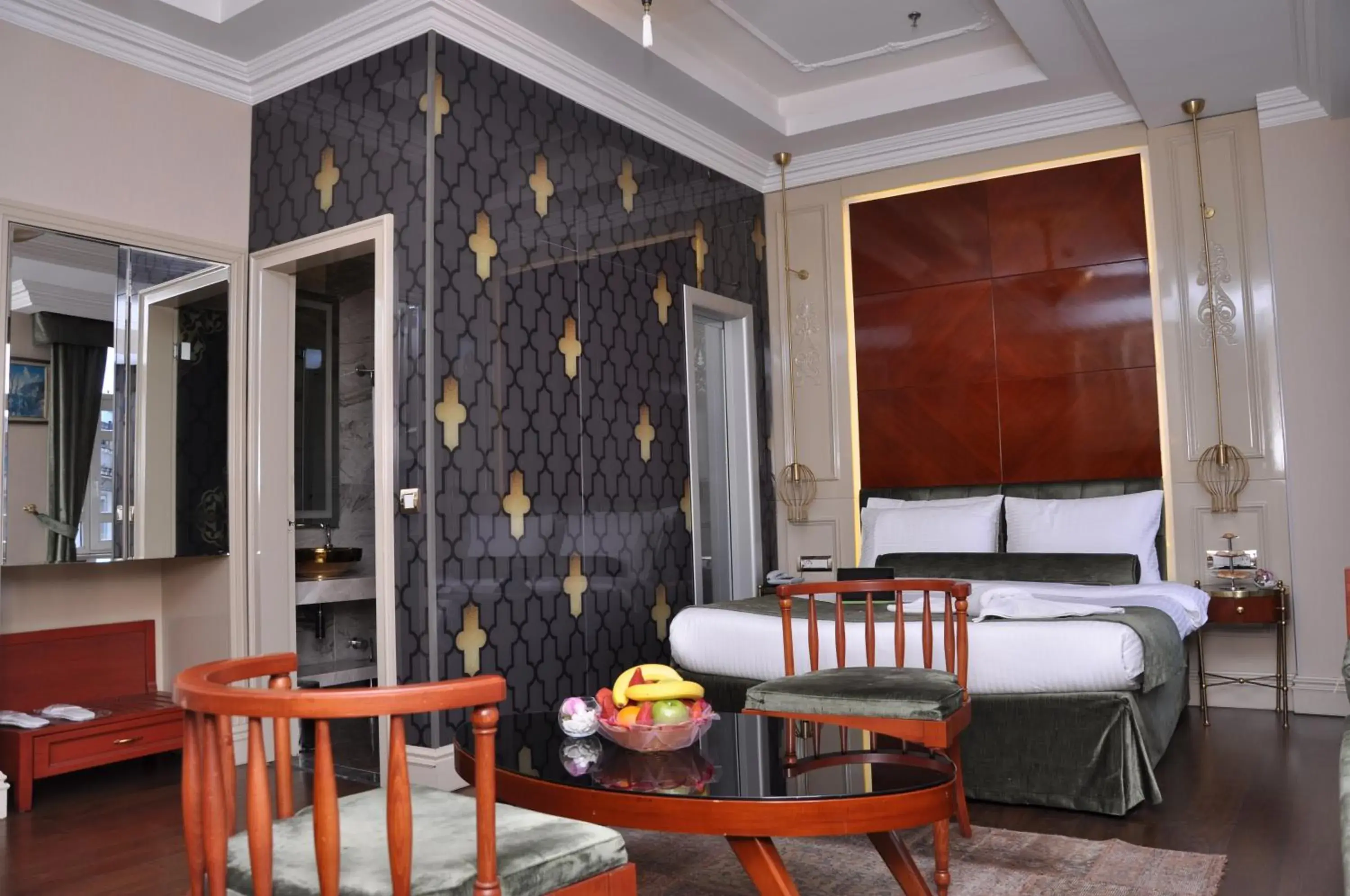 Deluxe Family Room in Taksim Star Hotel