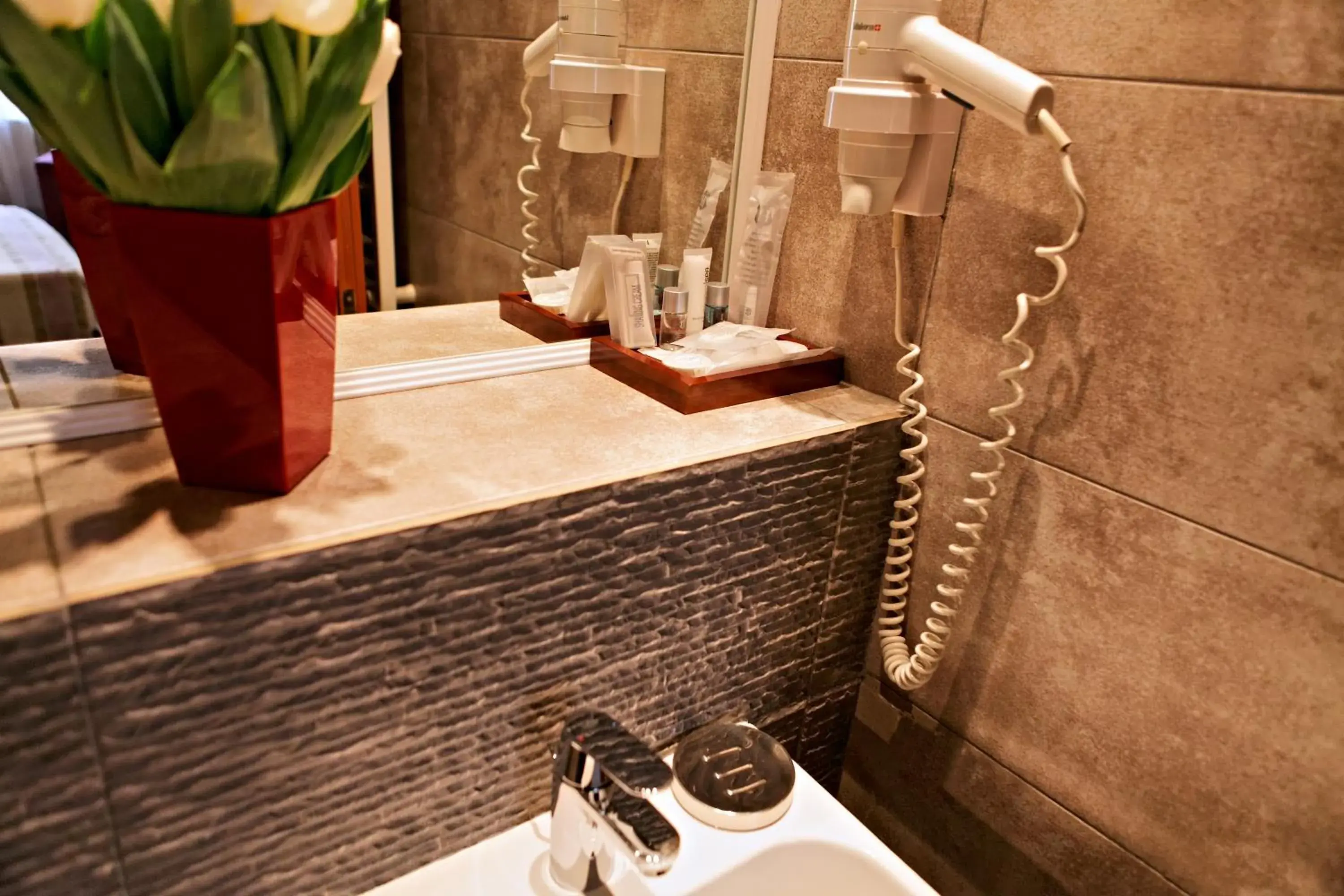 Bathroom in Hotel Unique Bucharest