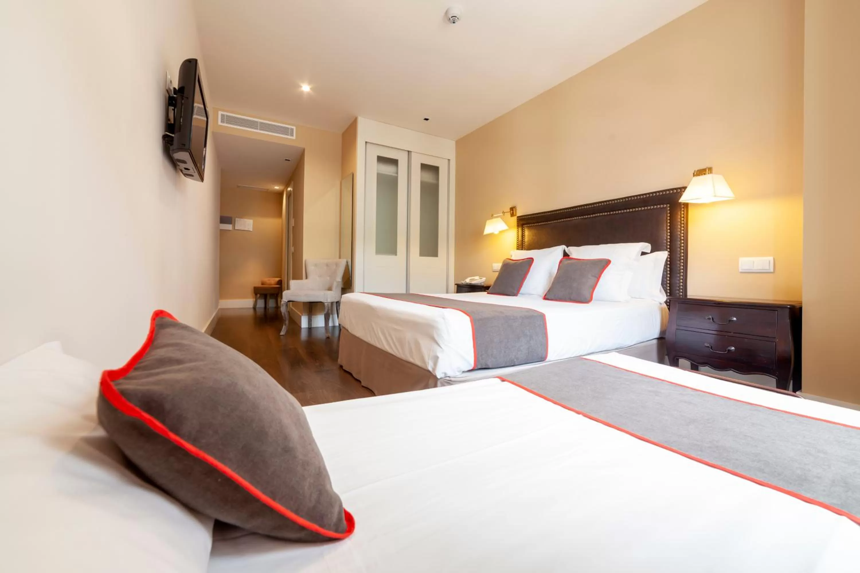 Photo of the whole room, Bed in Hotel Altora