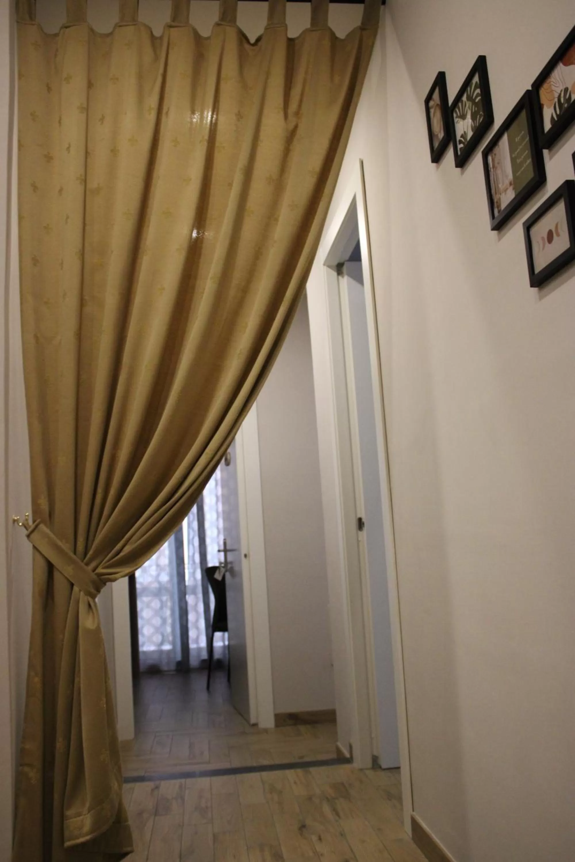 Decorative detail, TV/Entertainment Center in B&B Civicocento