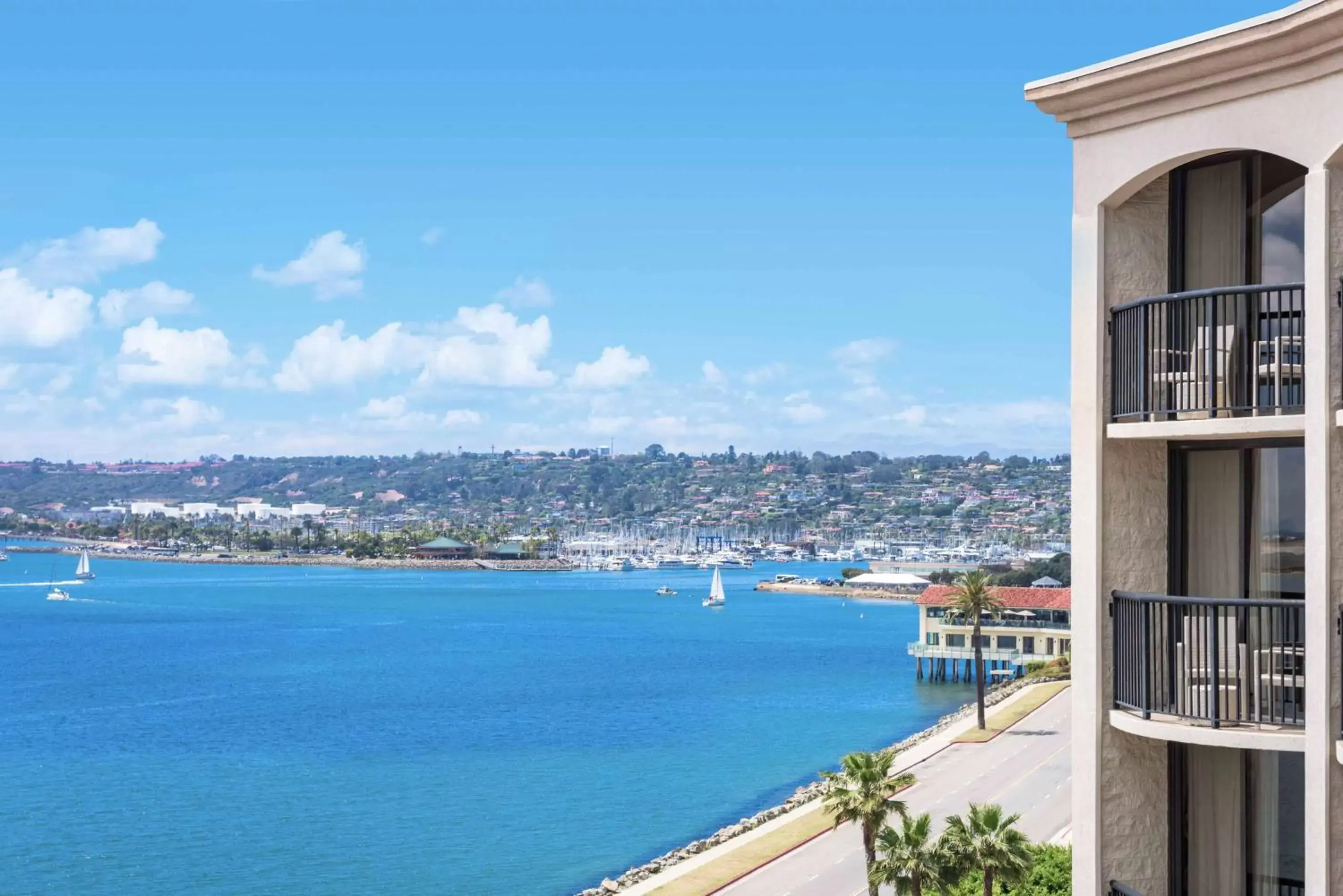 Property building, Sea View in Hilton San Diego Airport/Harbor Island