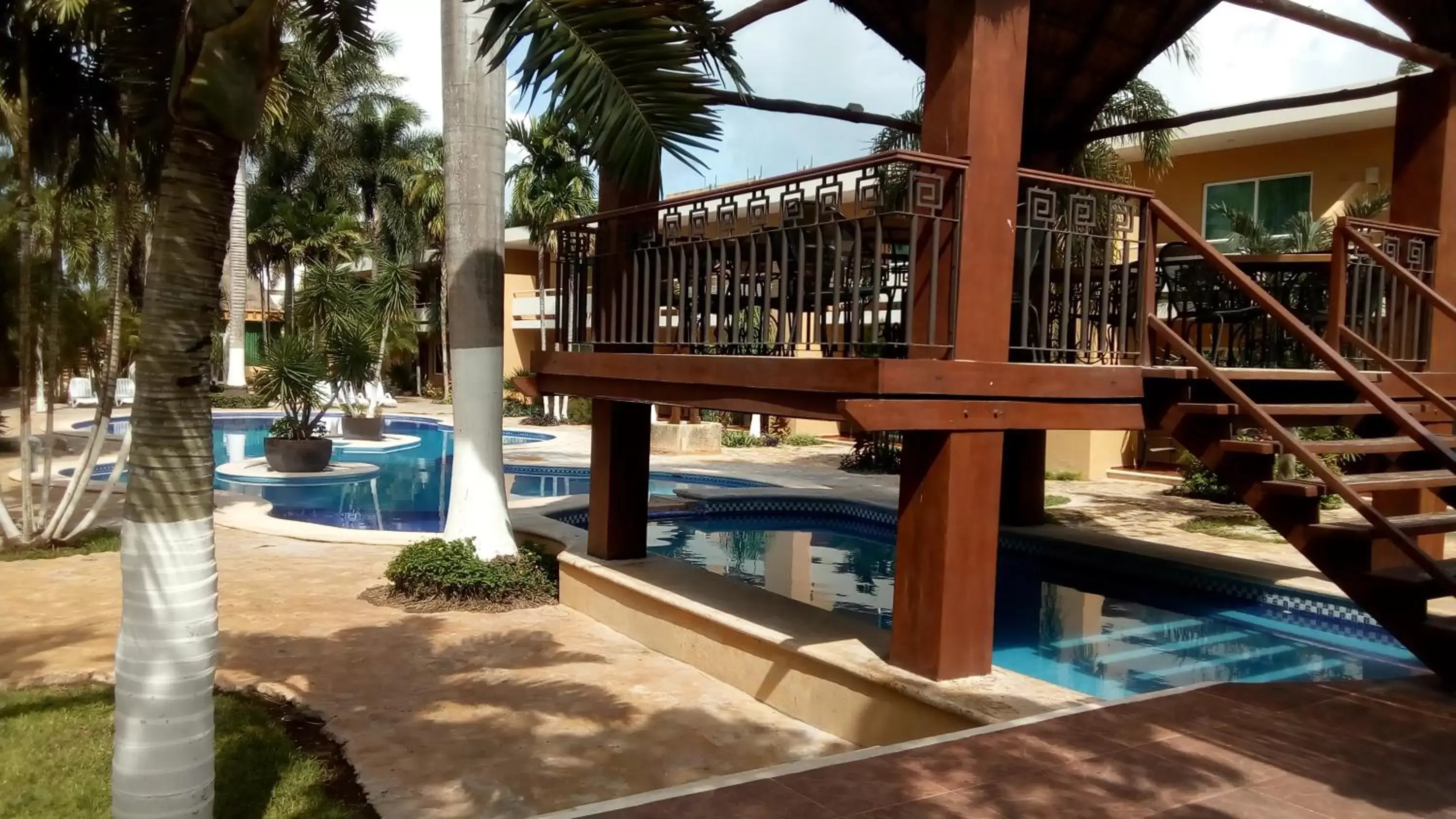 Garden, Swimming Pool in Tecnohotel Mérida Norte