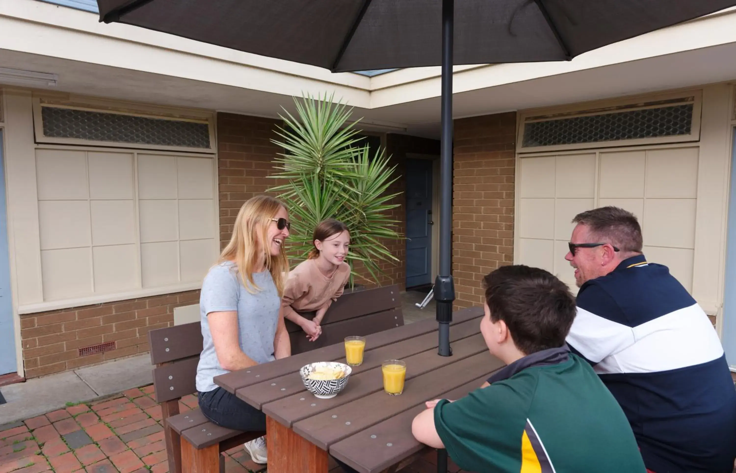 Seating area in Keilor Motor Inn