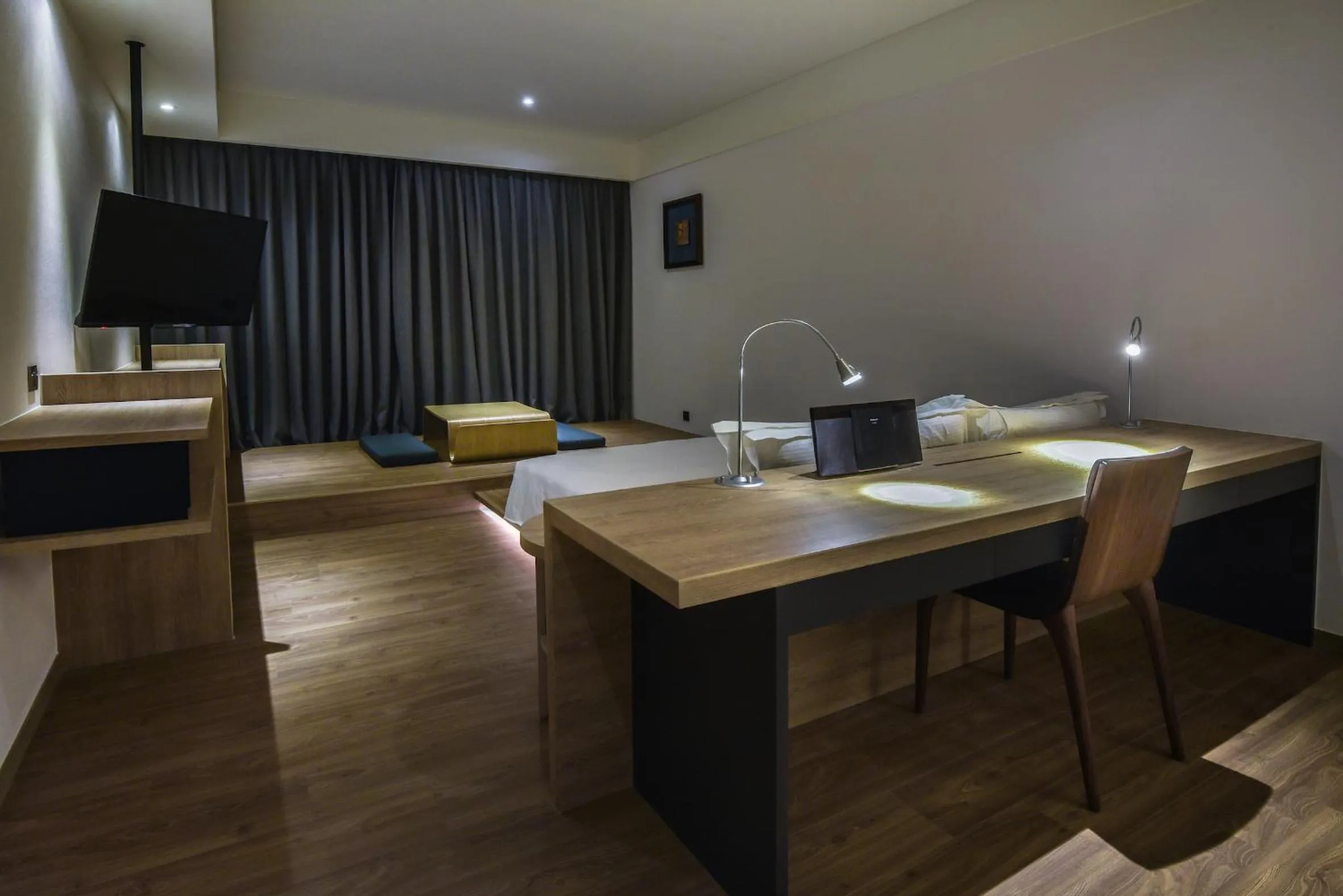 Photo of the whole room in Just Sleep Kaohsiung Station