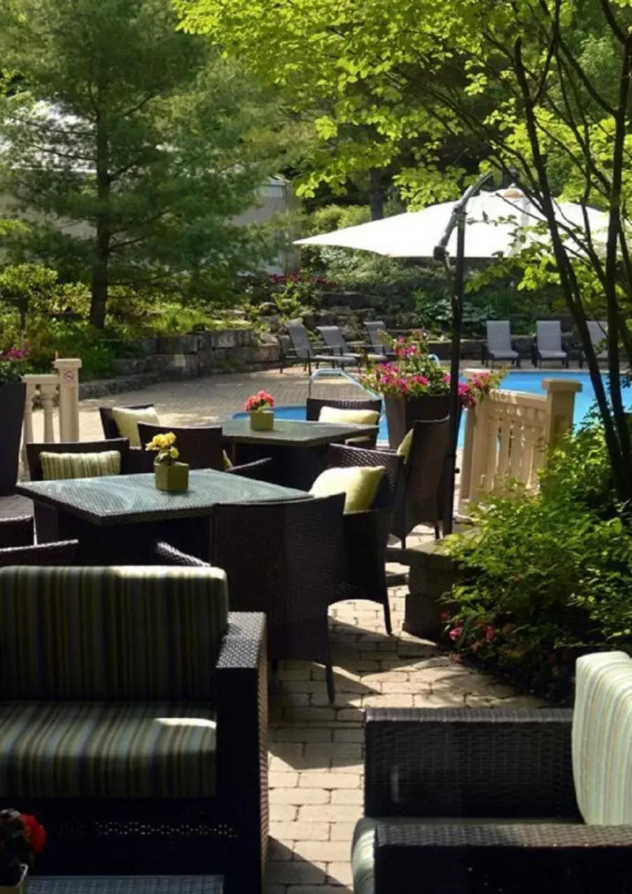 Restaurant/Places to Eat in Hockley Valley Resort