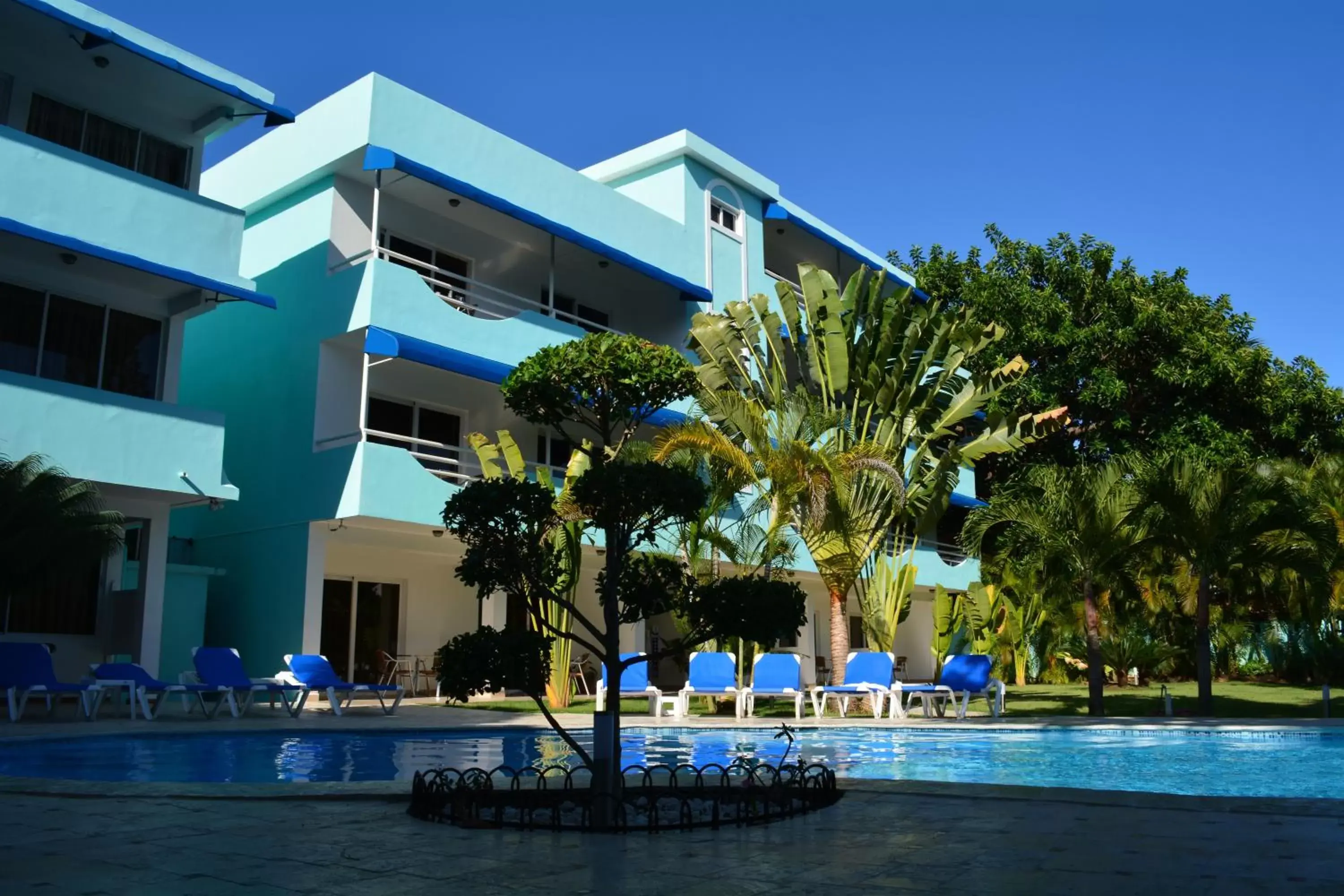 Property building, Swimming Pool in New Garden Hotel