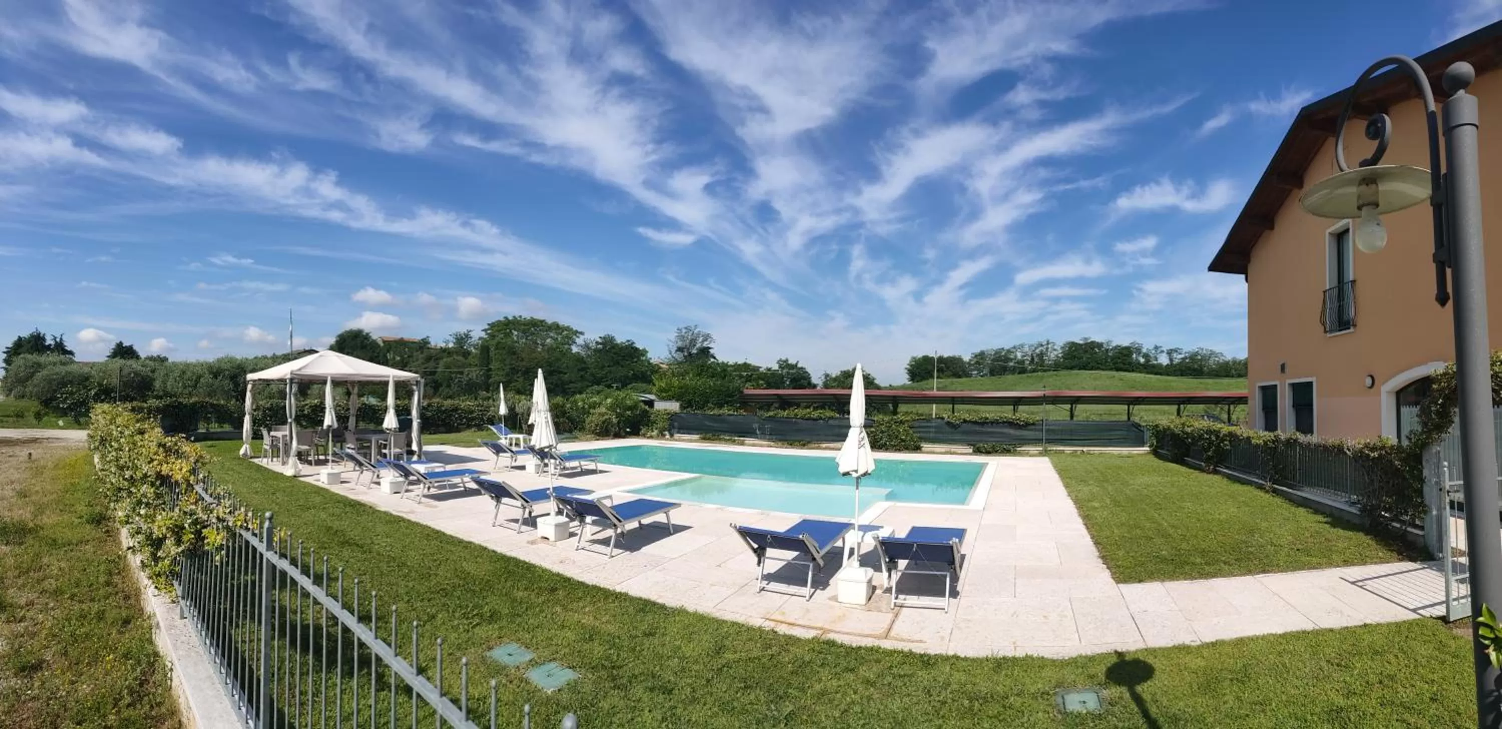 Swimming pool in Hotel Agli Ulivi