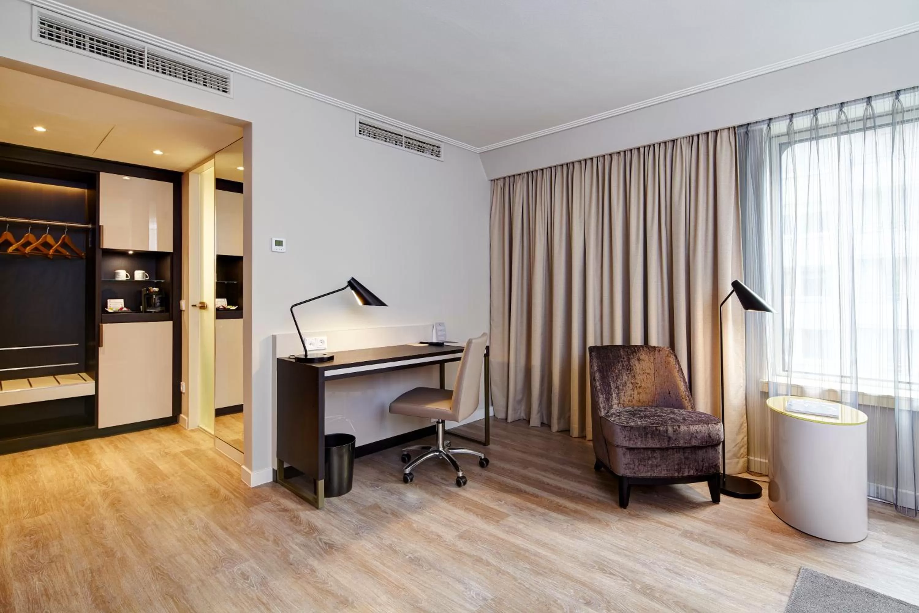 Coffee/tea facilities in Clayton Hotel Düsseldorf City Centre