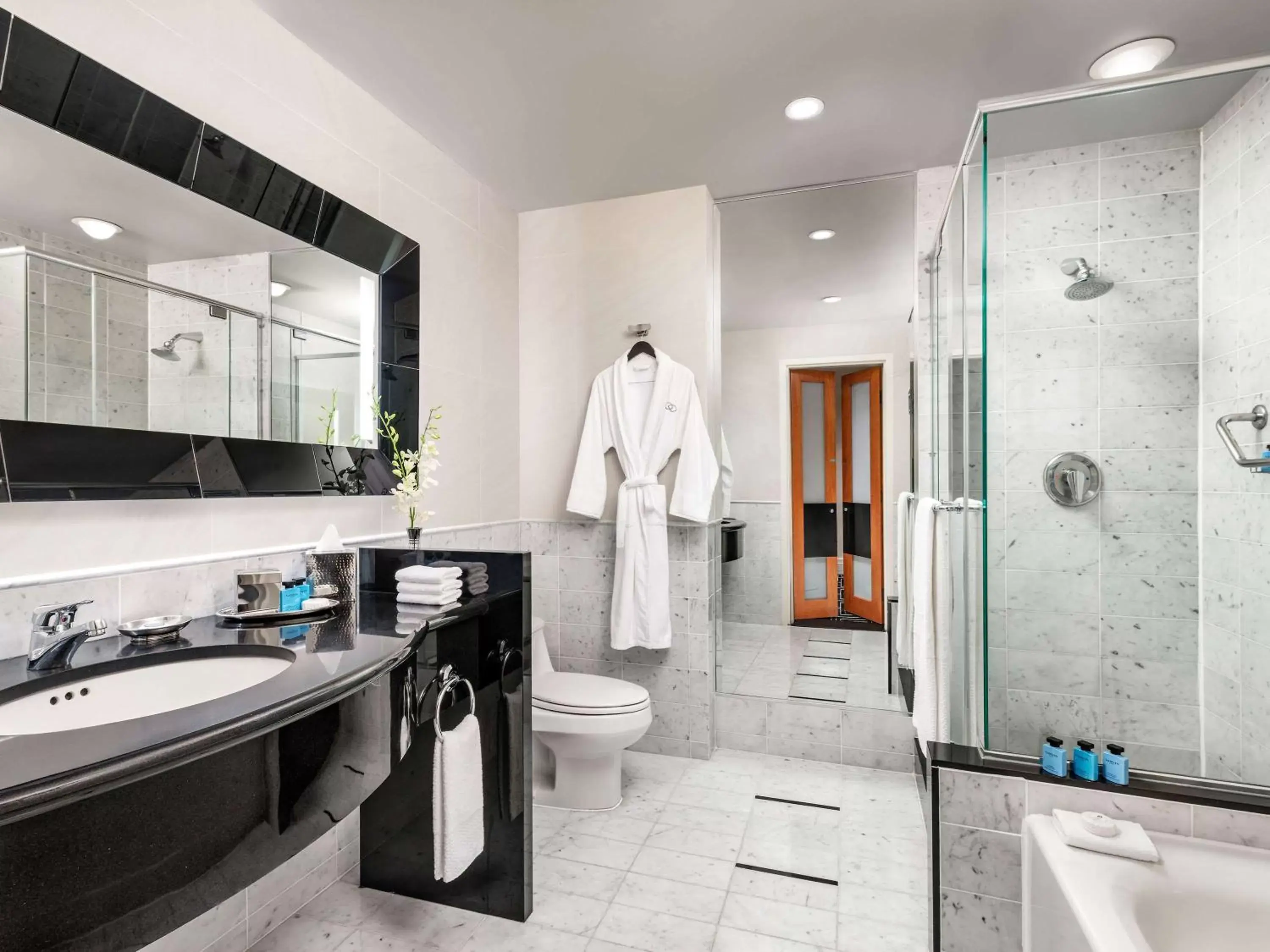 Photo of the whole room, Bathroom in Sofitel Montreal Golden Mile