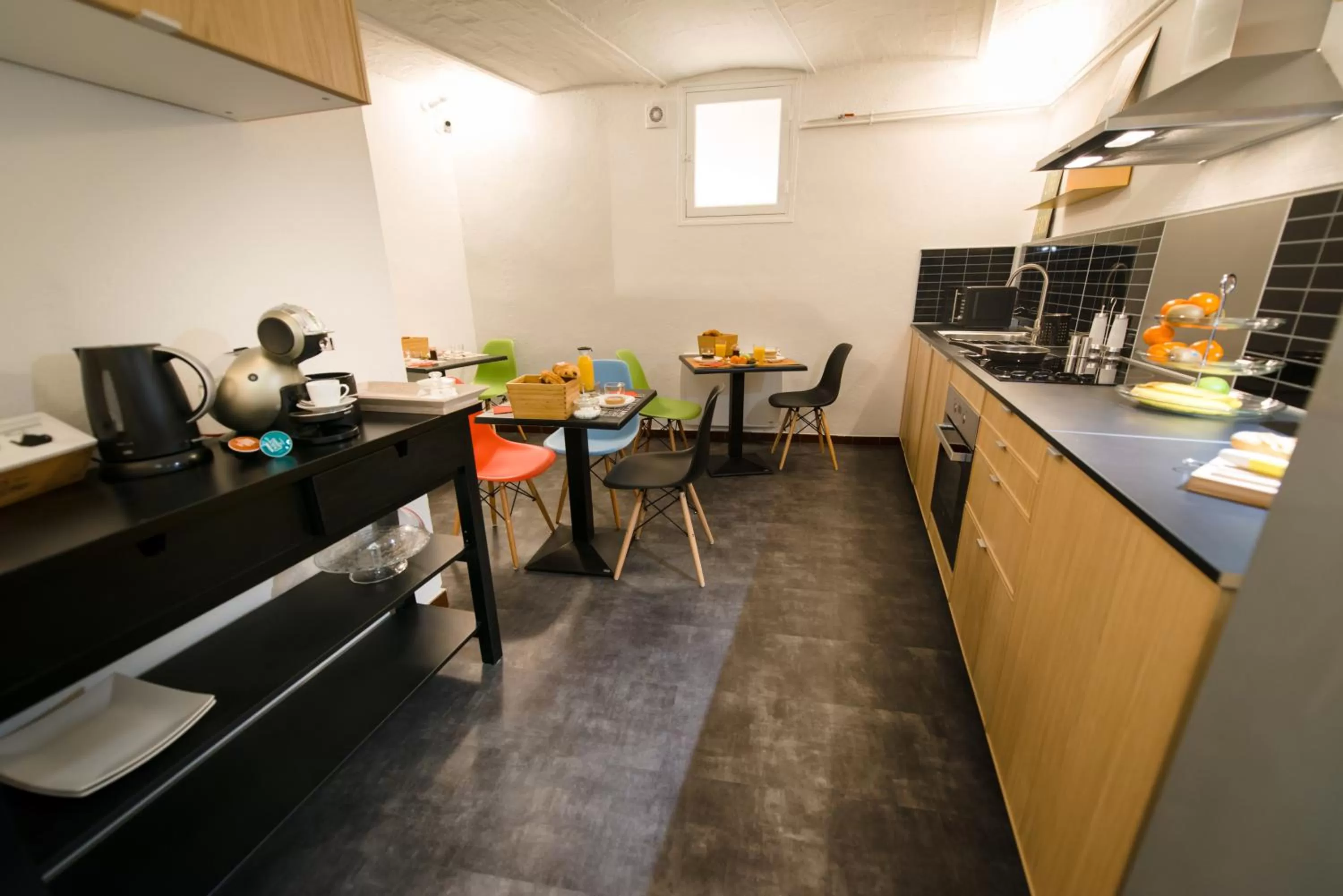 Communal kitchen in La Maison Gustave