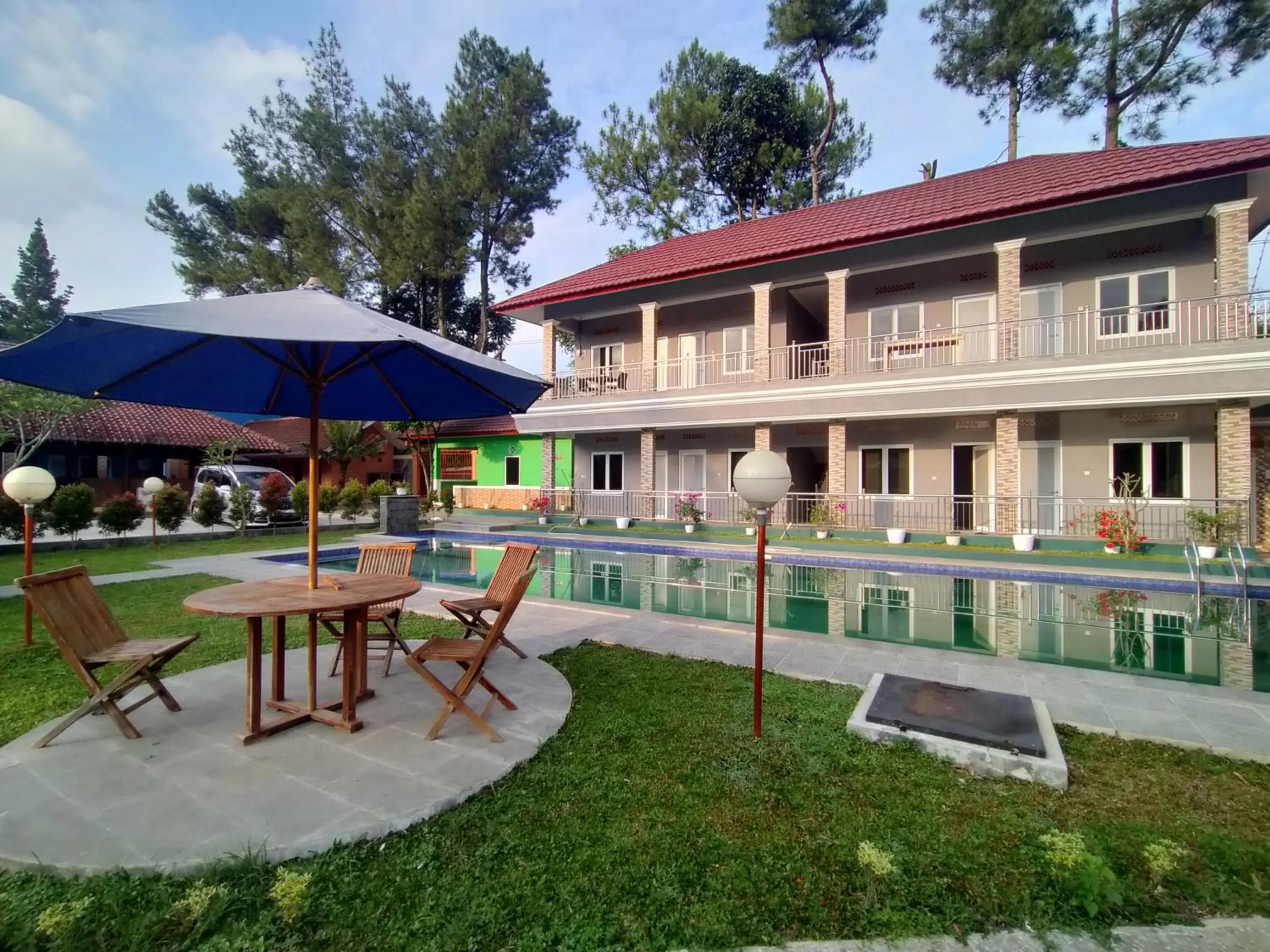 Property building, Swimming Pool in Villa Batu Tua Puncak