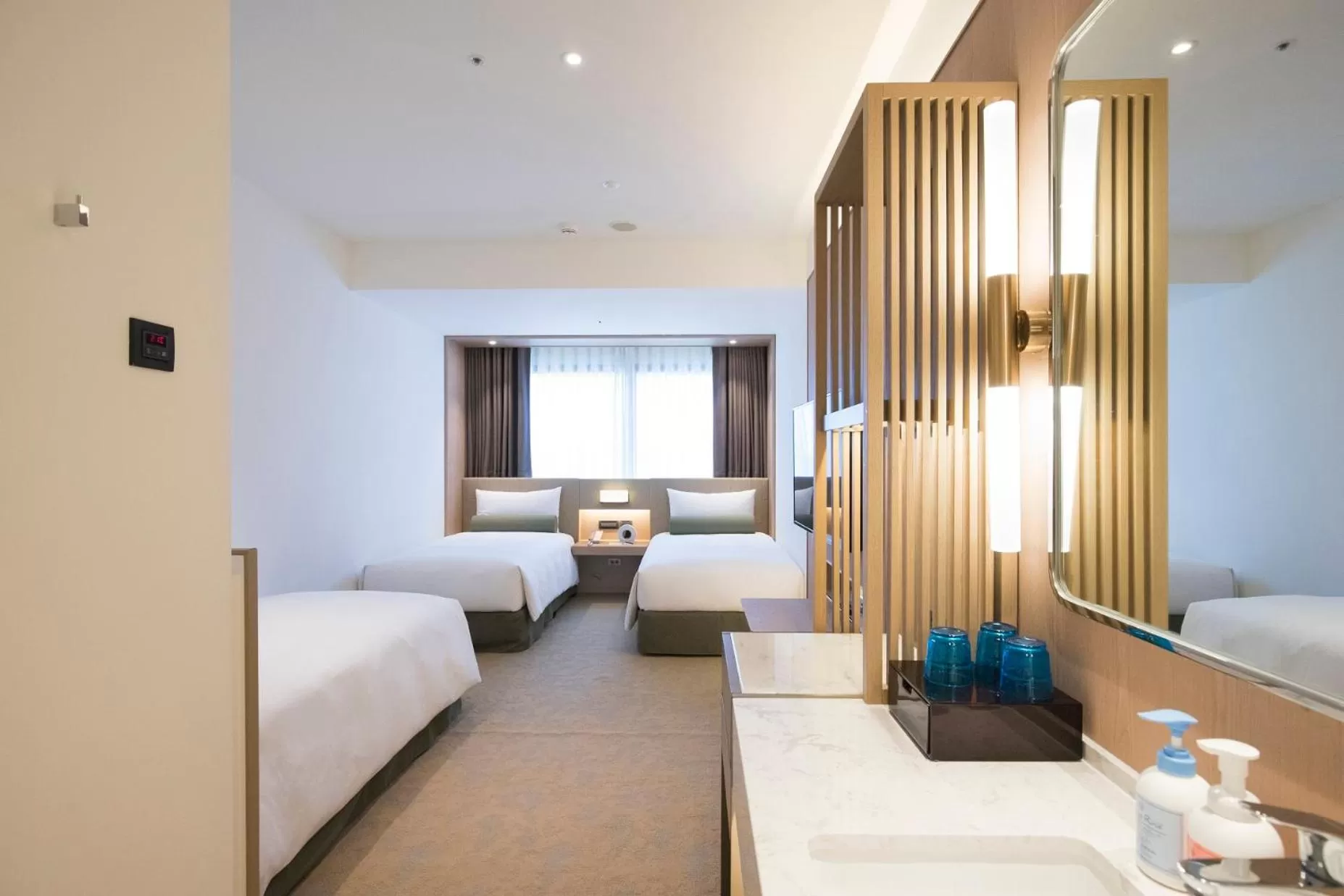 Bed in Caesar Metro Taipei