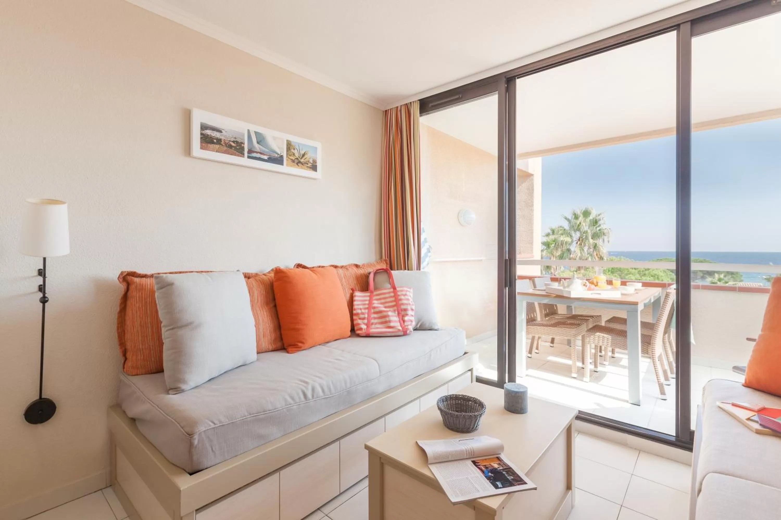 One-Bedroom Apartment with Terrasse or Balcony - Sea View (4 people) - South Side in Résidence Pierre & Vacances L’Anse De Pramousquier