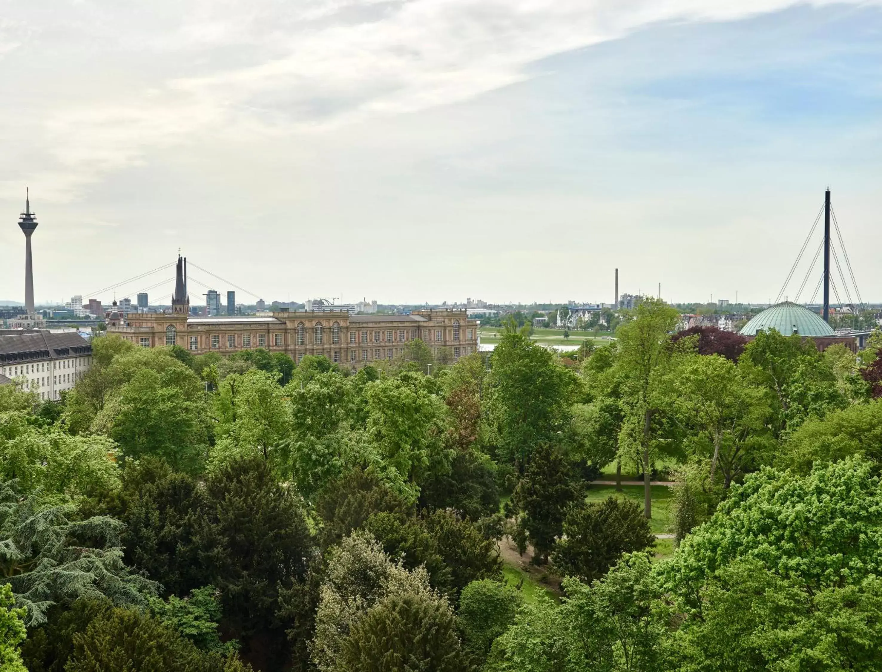 City view in Meliá Düsseldorf