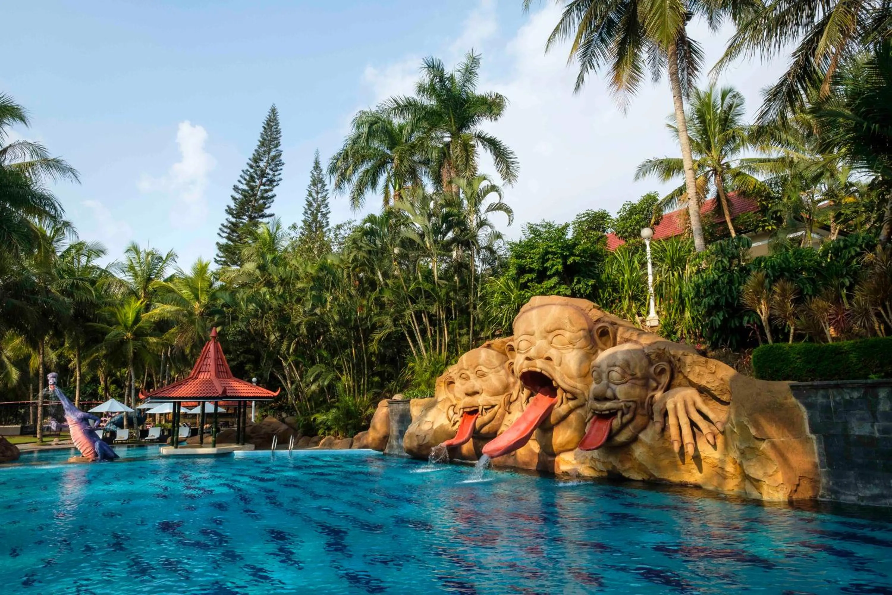 Swimming pool in Puri Asri Hotel & Resort