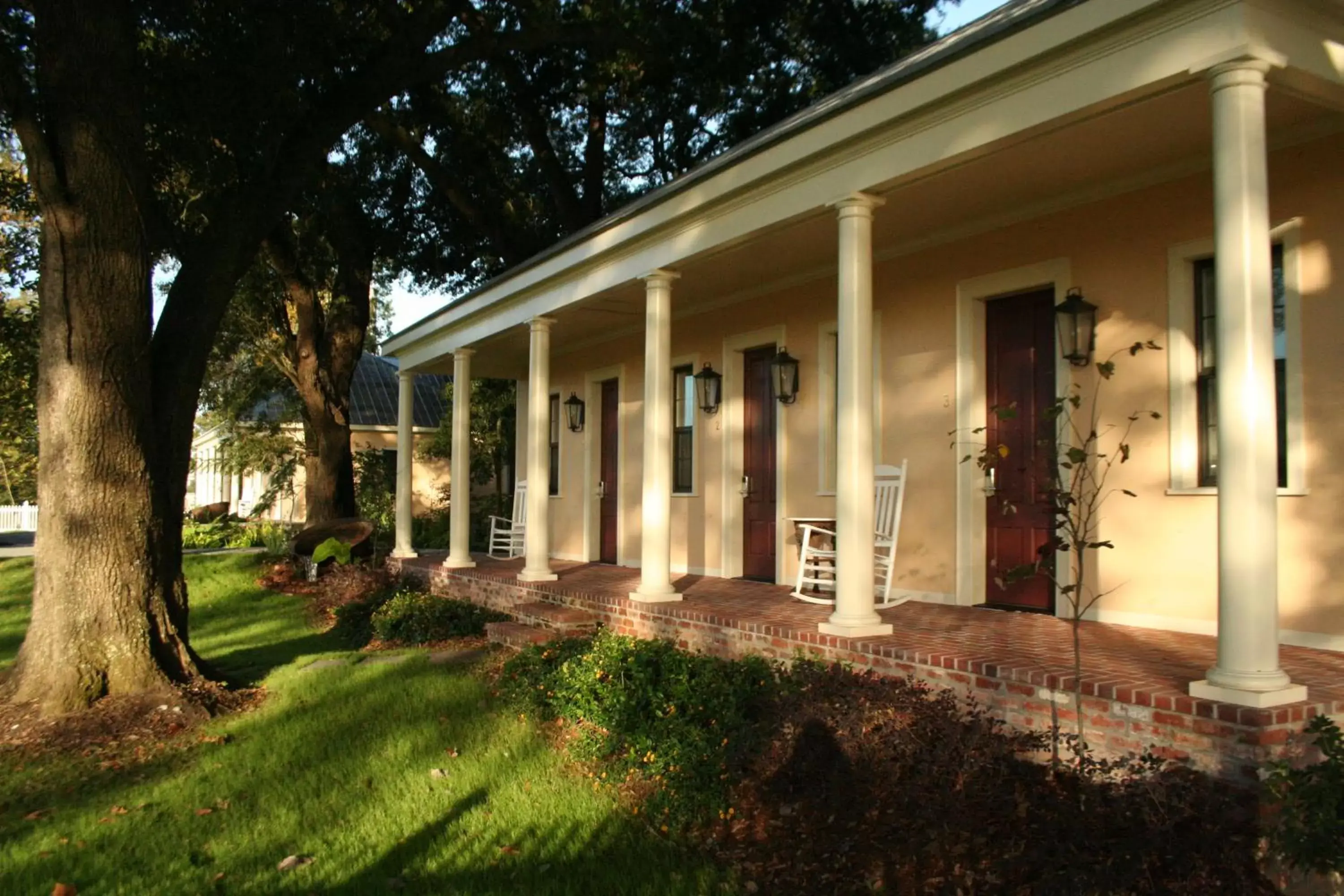 Property Building in The Inn at Houmas House Estate