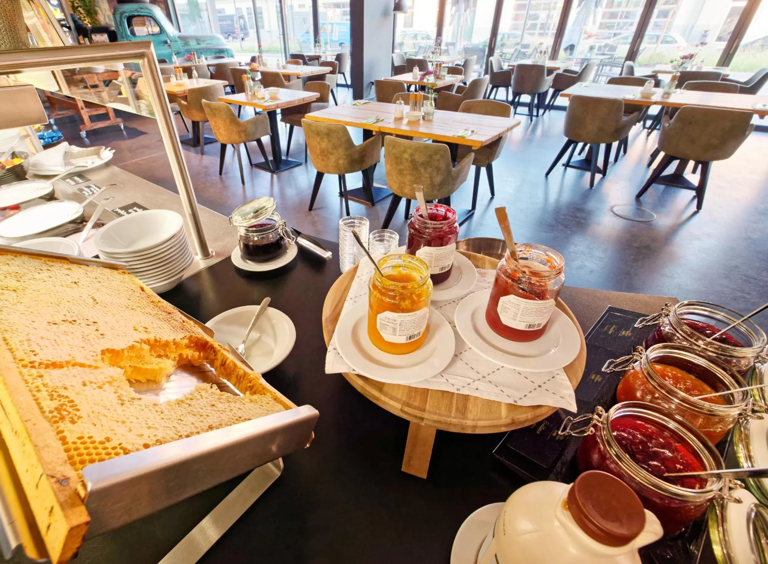 Breakfast in V8 HOTEL Motorworld Region Stuttgart