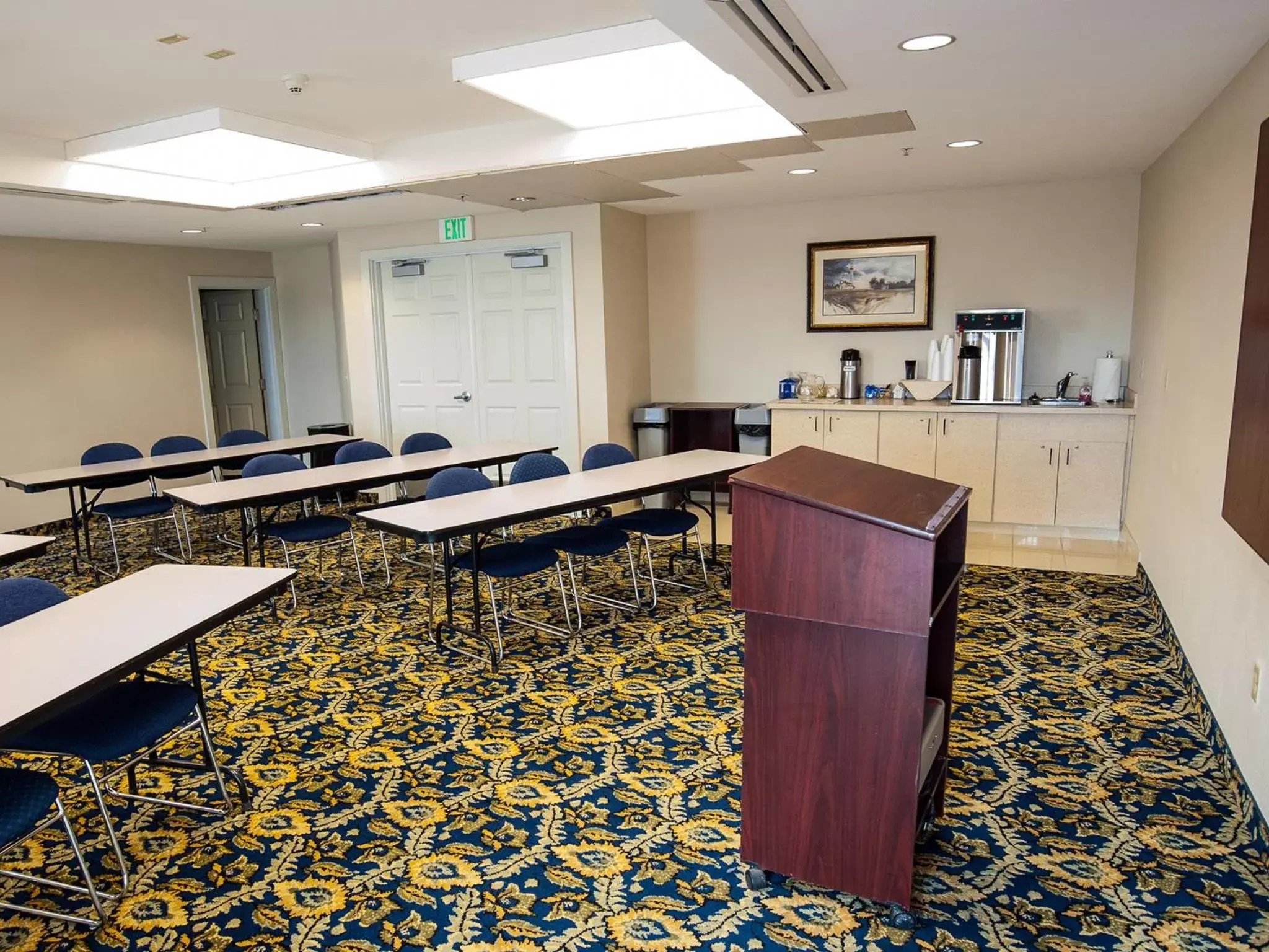 Banquet/Function facilities in SureStay Plus Hotel by Best Western Billings