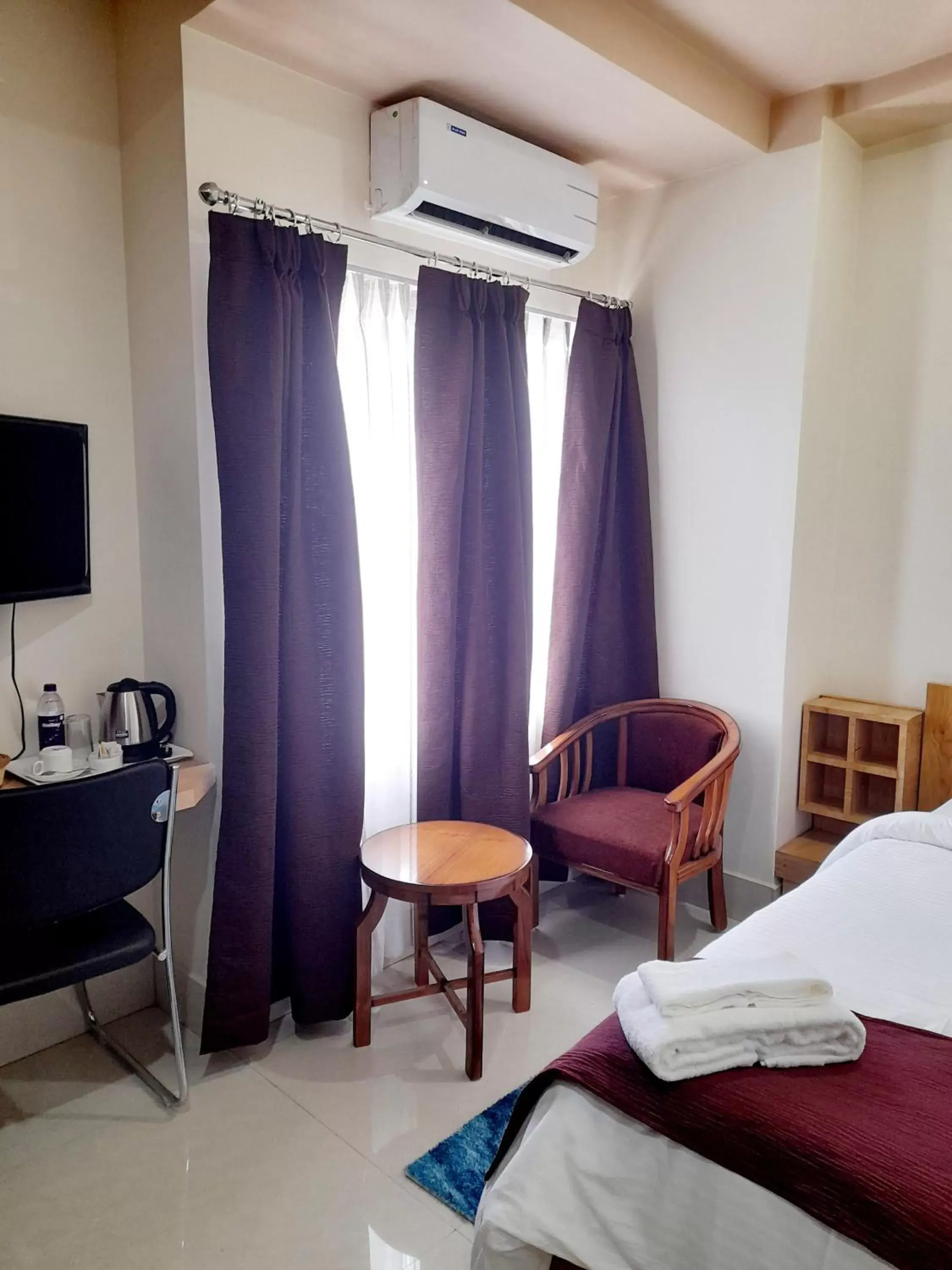 Deluxe Single Room in Bharalu Residency Deluxe Single Room in Bharalu Residency
