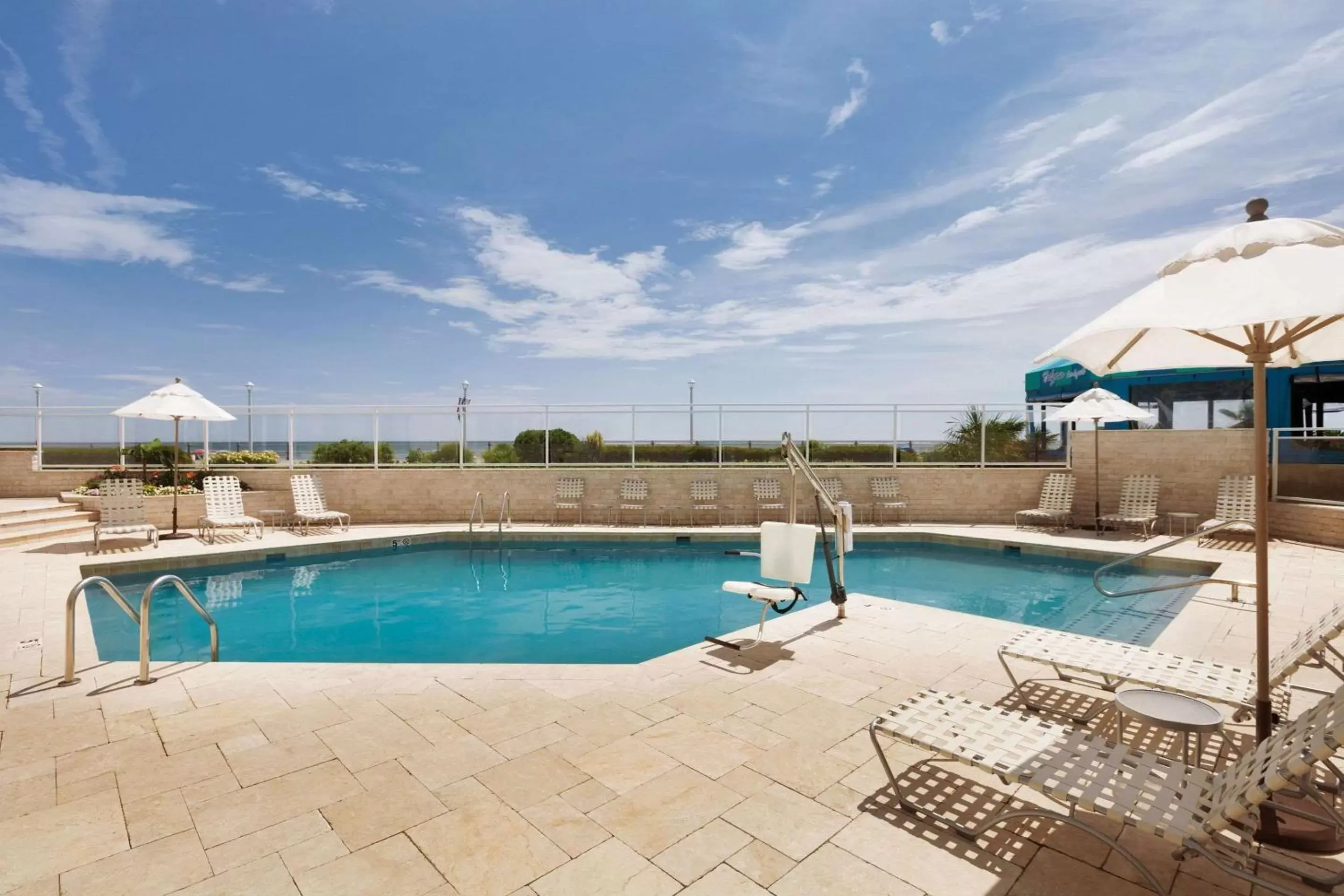 Swimming Pool in Surfbreak Oceanfront Hotel, Ascend Hotel Collection