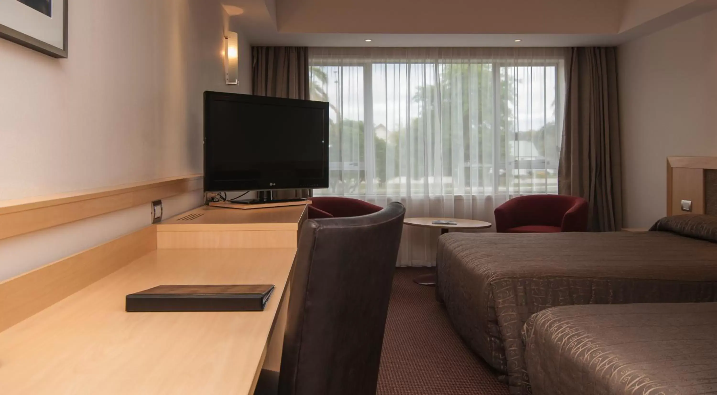 TV and multimedia, Room Photo in Copthorne Hotel Rotorua
