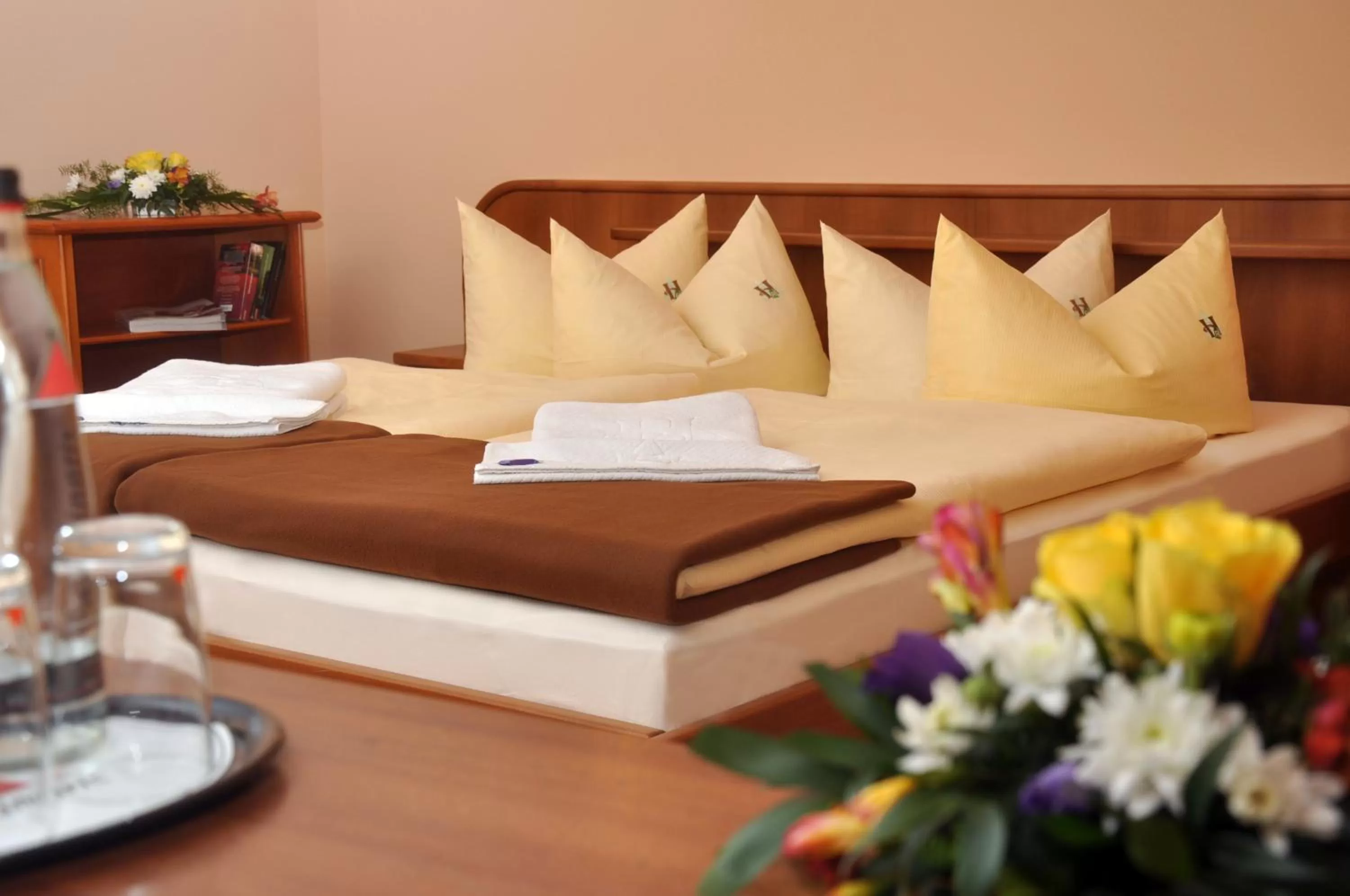 Bed in Rennsteighotel Herrnberger Hof