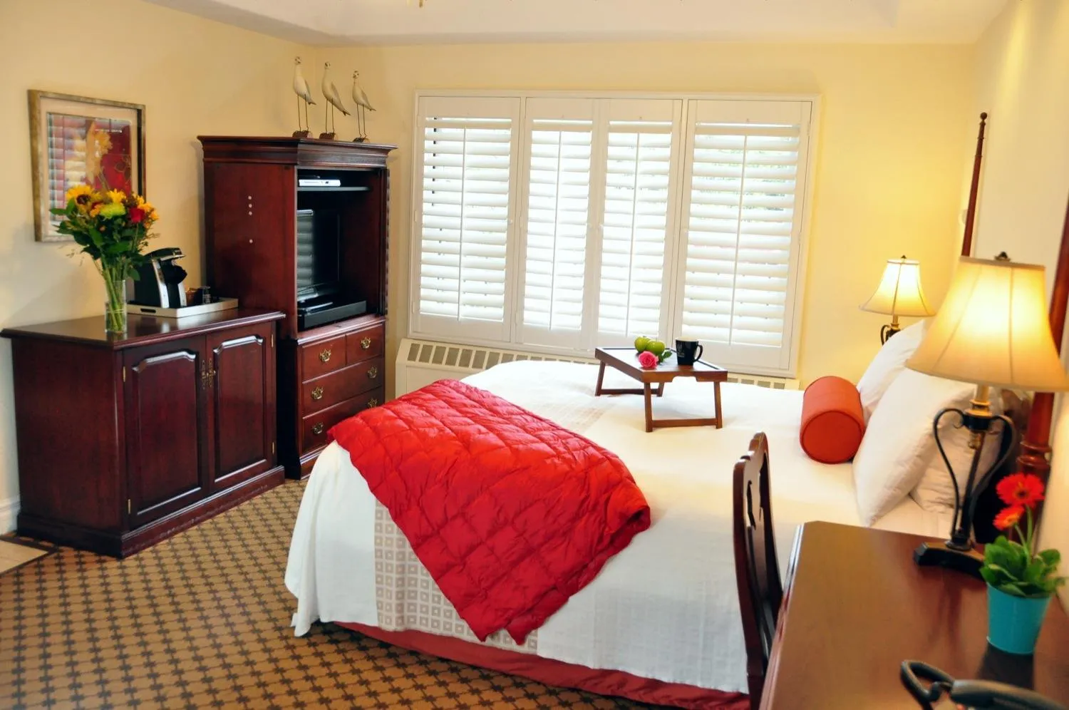 Bedroom, Bed in The Eagle Inn