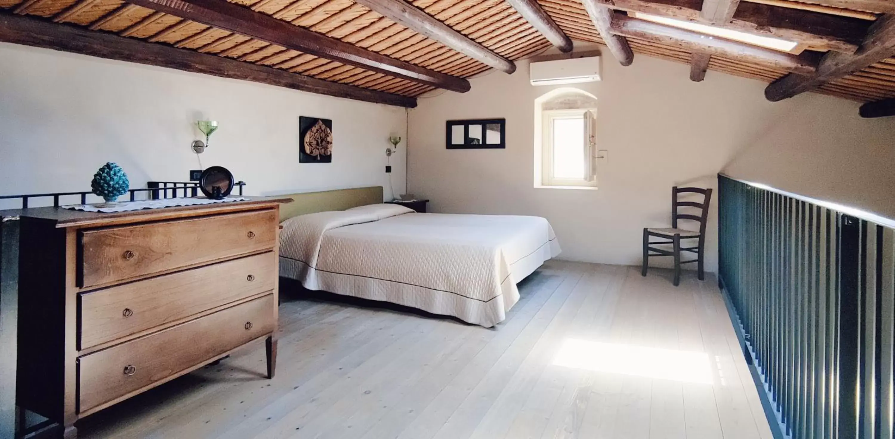 Bedroom, Bed in Palazzo Gambuzza