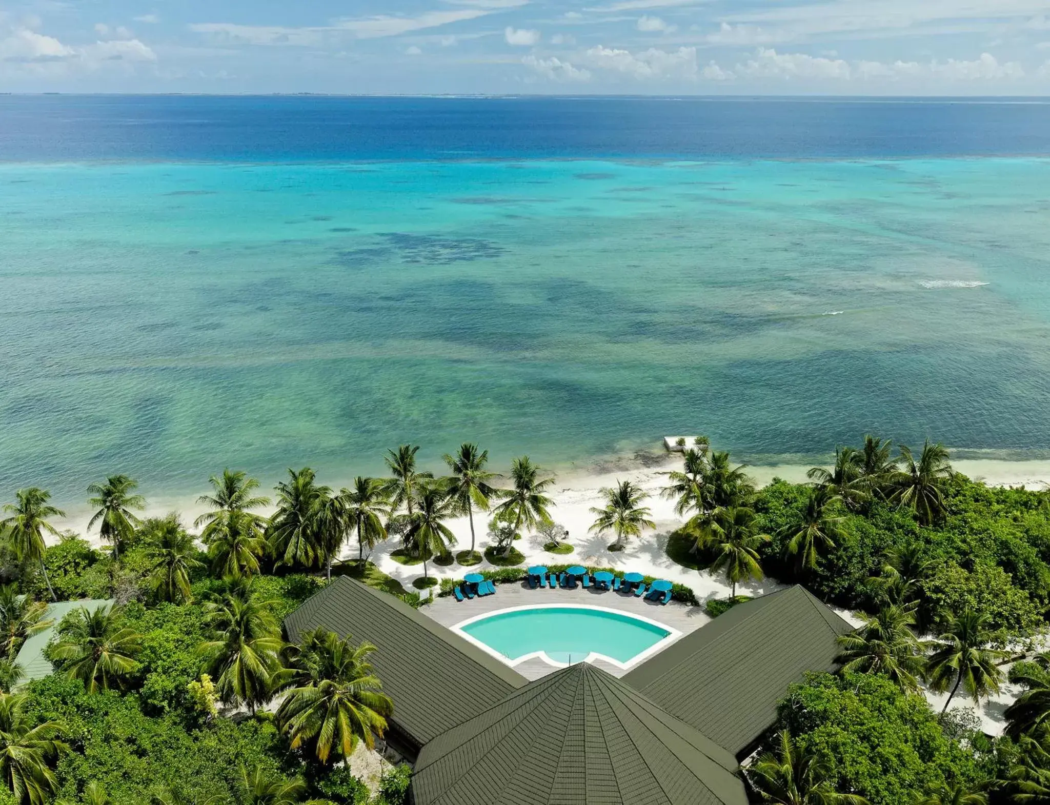 Restaurant/places to eat, Bird's-eye View in Canareef Resort Maldives