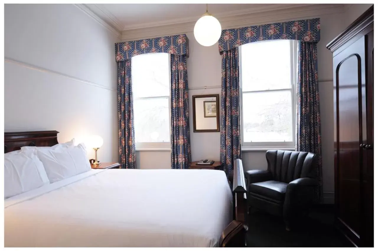 Bedroom, Room Photo in Yarra Valley Grand Hotel