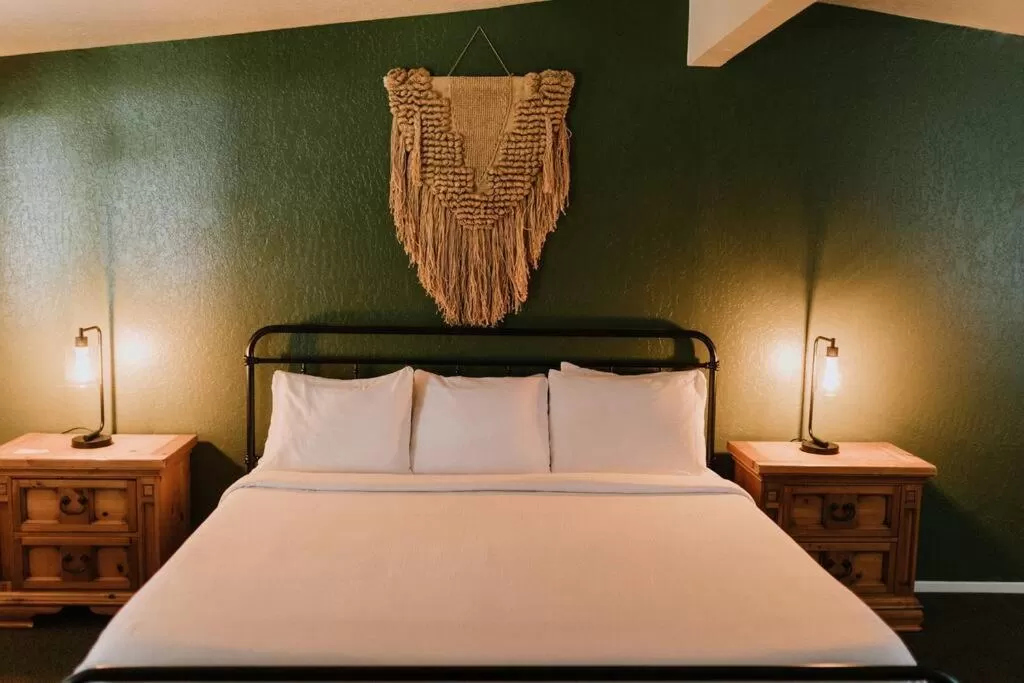 Bedroom, Bed in The Long Barn Lodge