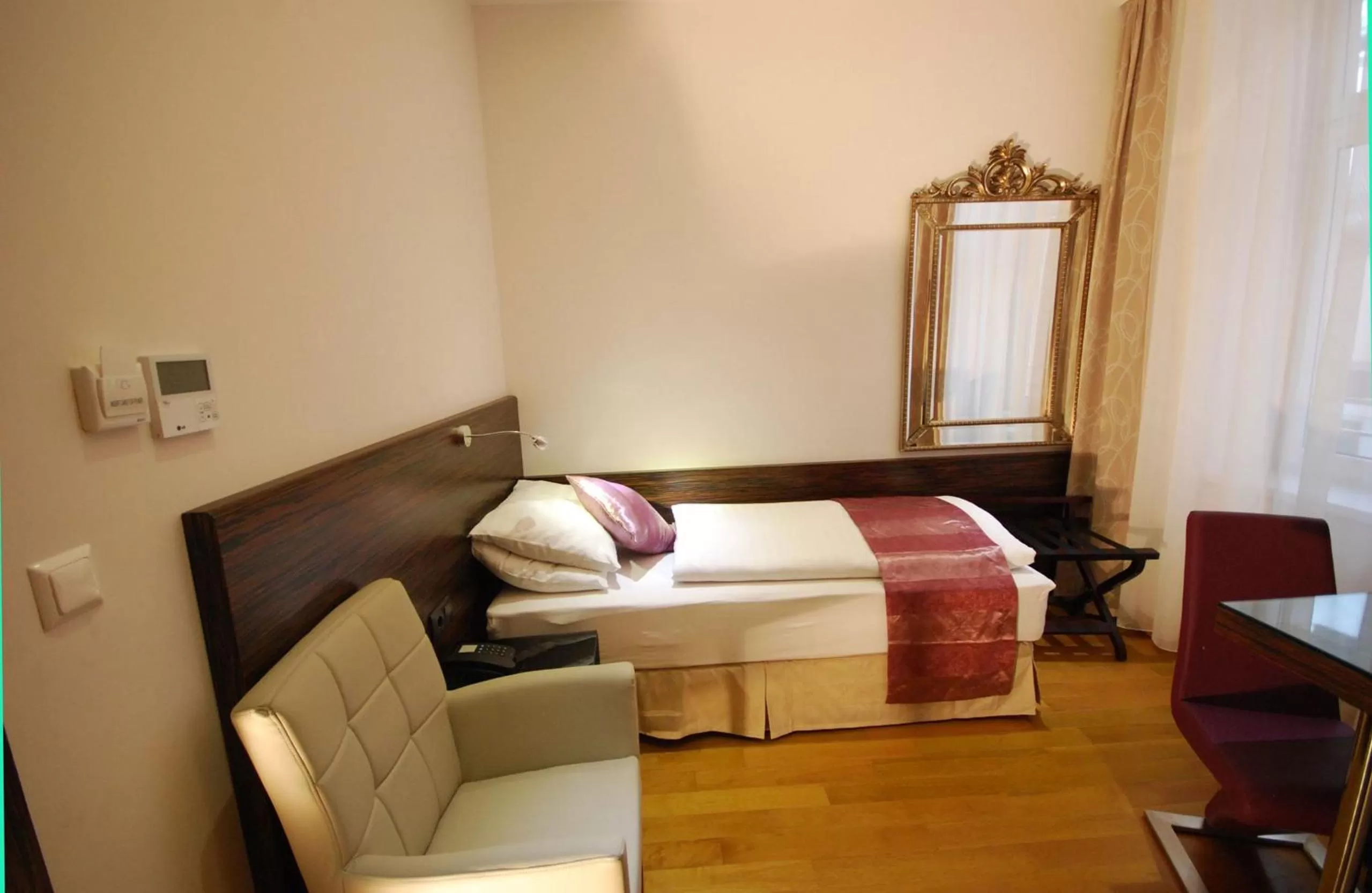 Bed in Best Western Plus Hotel Arcadia